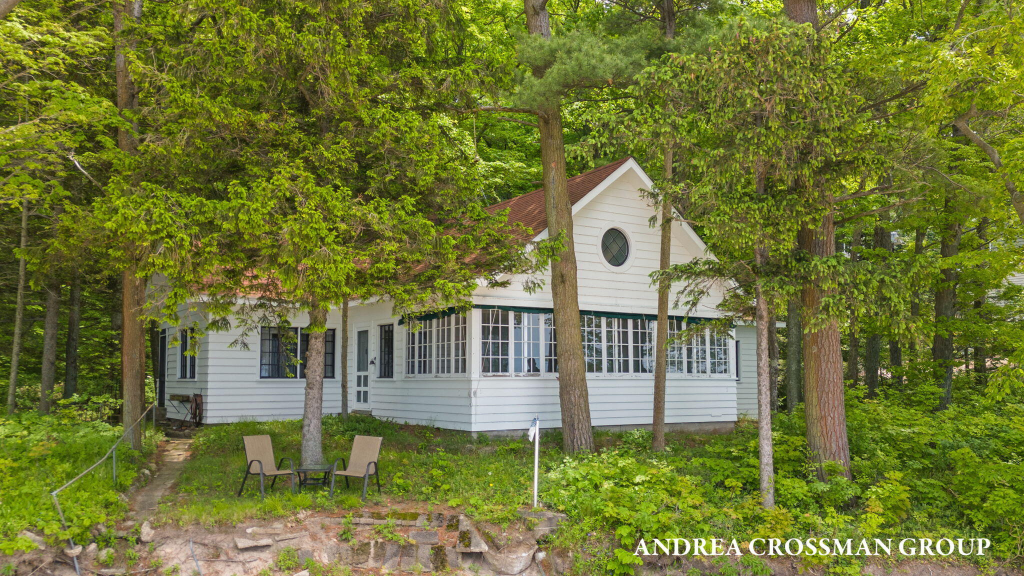 80130 Linden Hills Property Photo 1