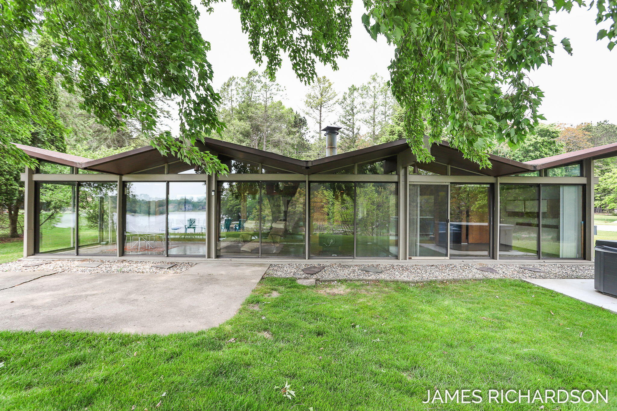4246 Lin-Nan Lane Property Photo 1