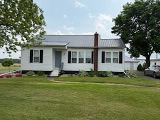 695 W Chicago Road Property Photo 2