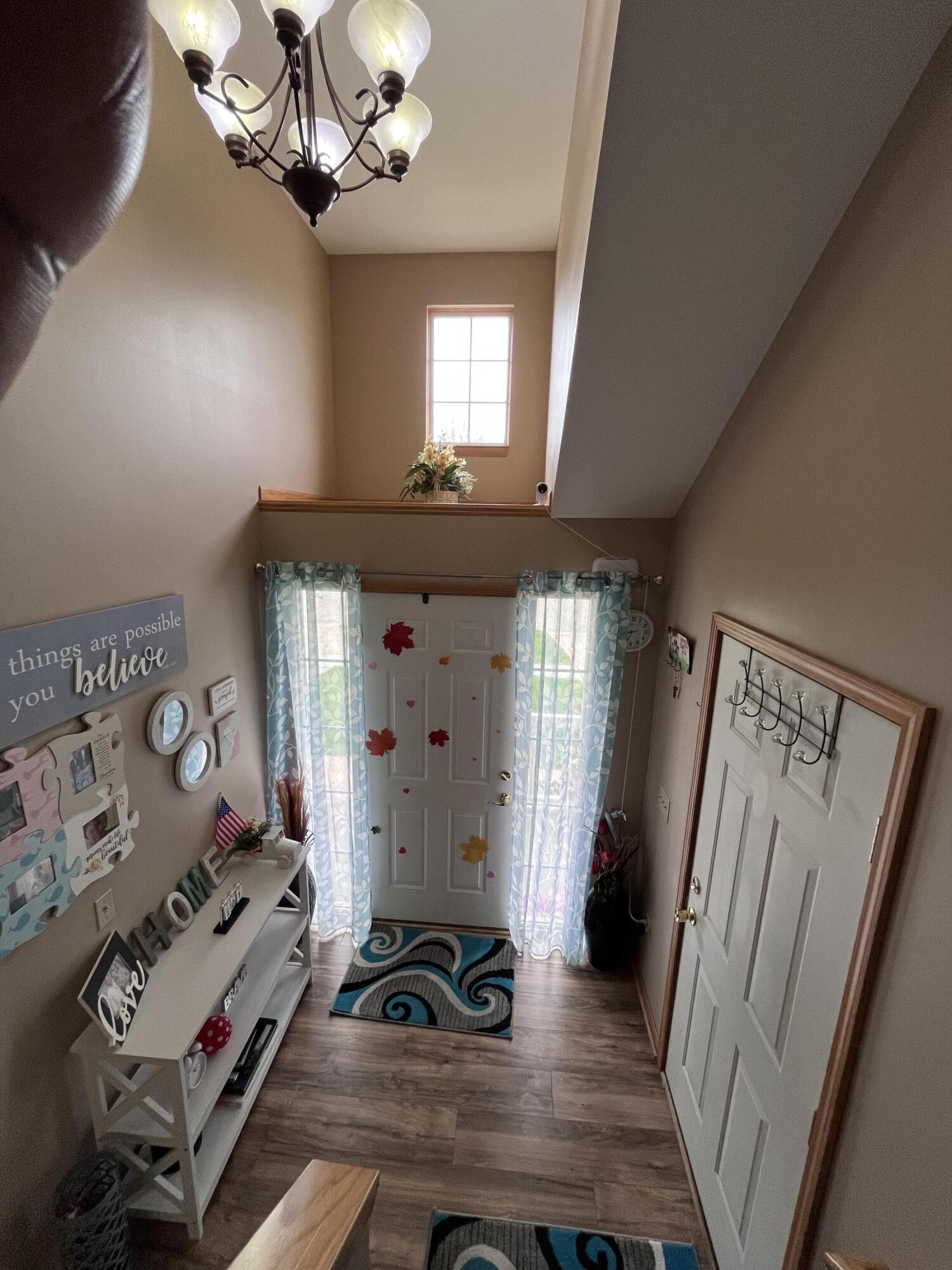 1637 Chippewa Way Property Photo 2