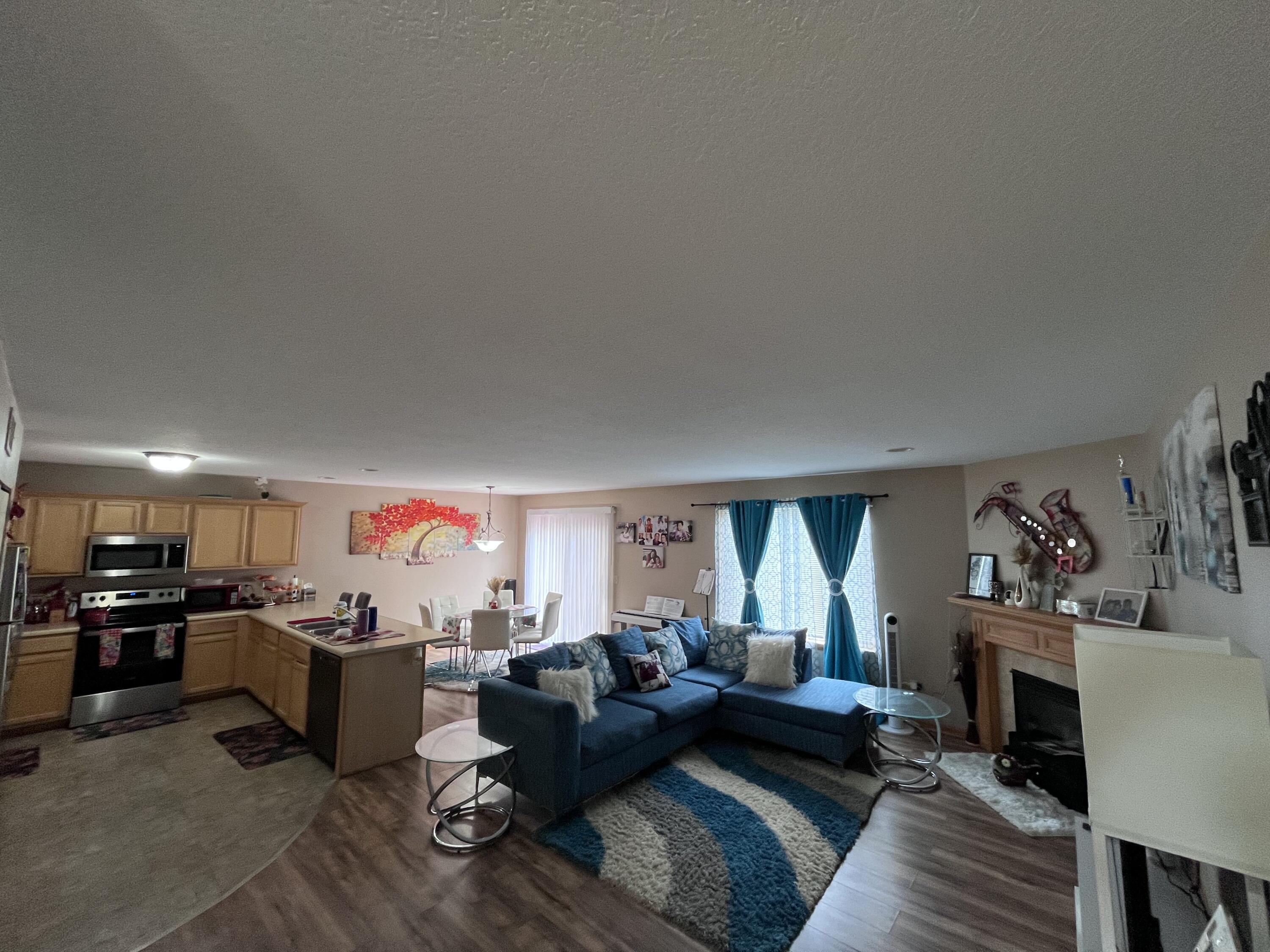 1637 Chippewa Way Property Photo 3