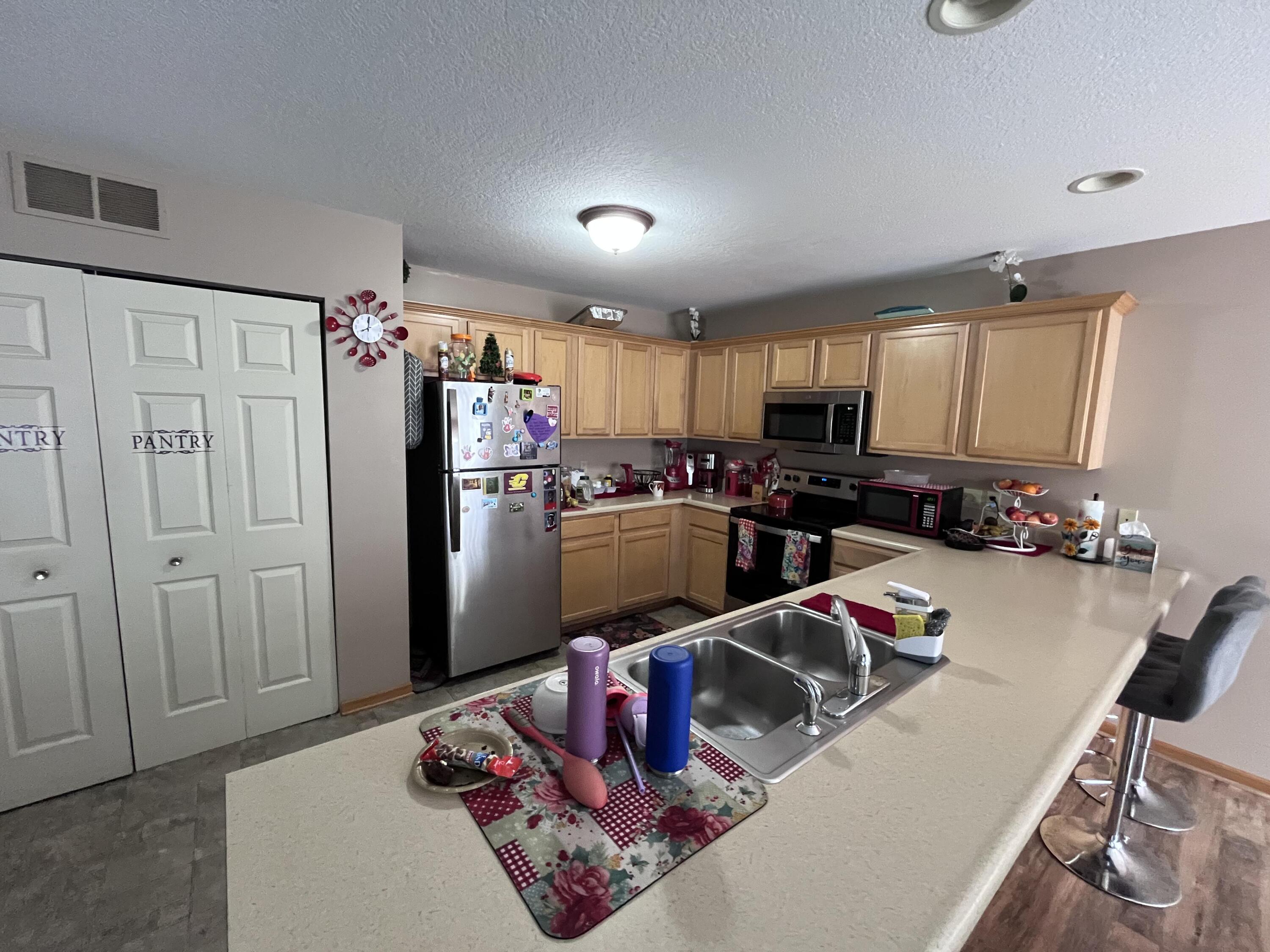 1637 Chippewa Way Property Photo 5