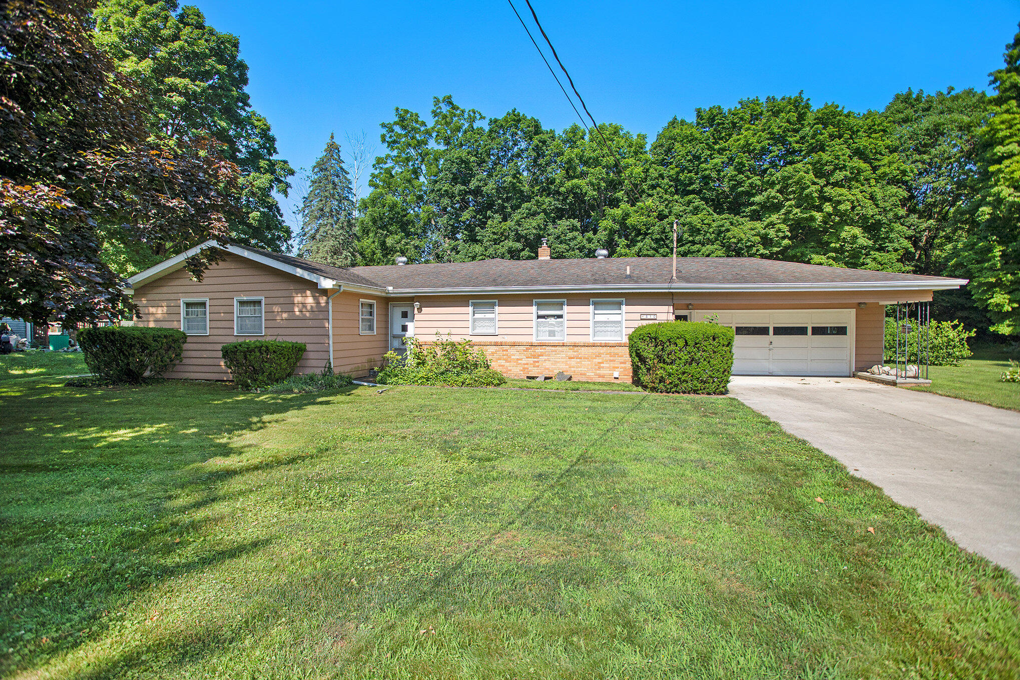 510 Northside Drive Property Photo 1