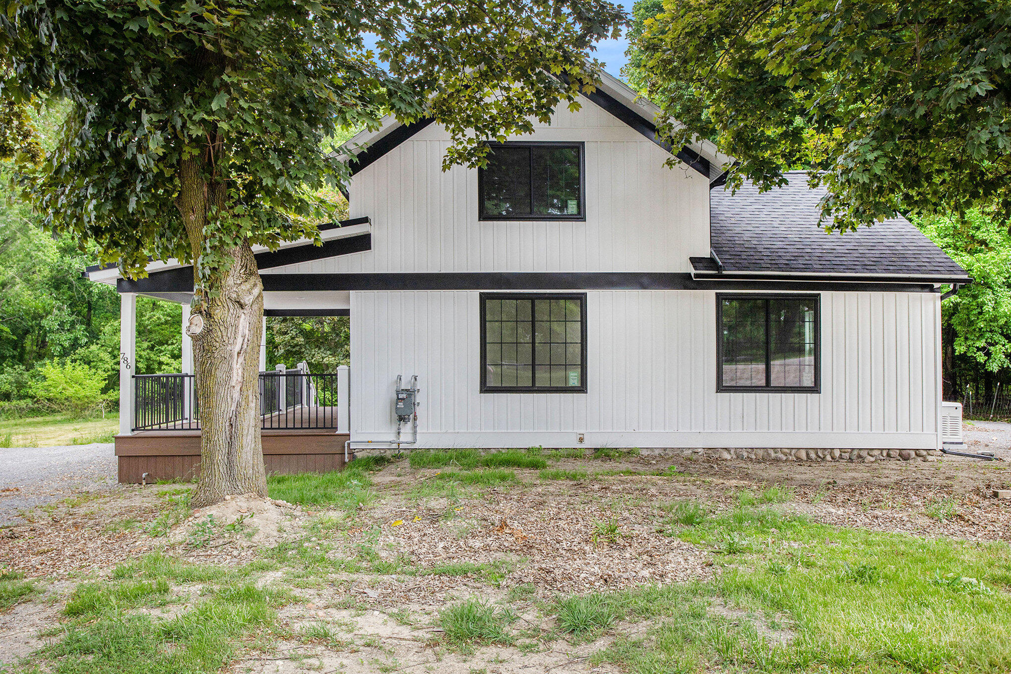 786 W Colon Road Property Photo 1