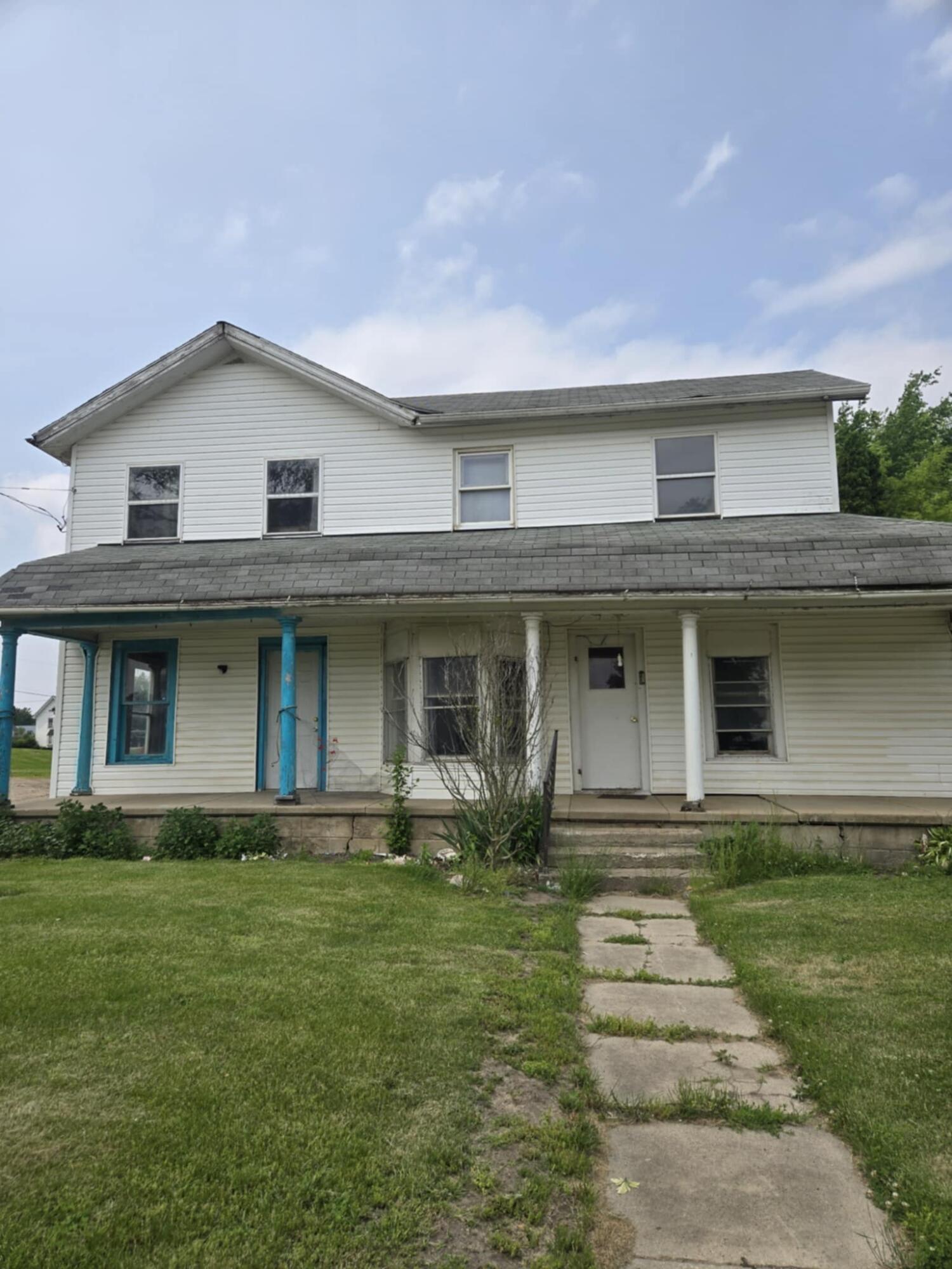 219 E Main Street Property Photo 1
