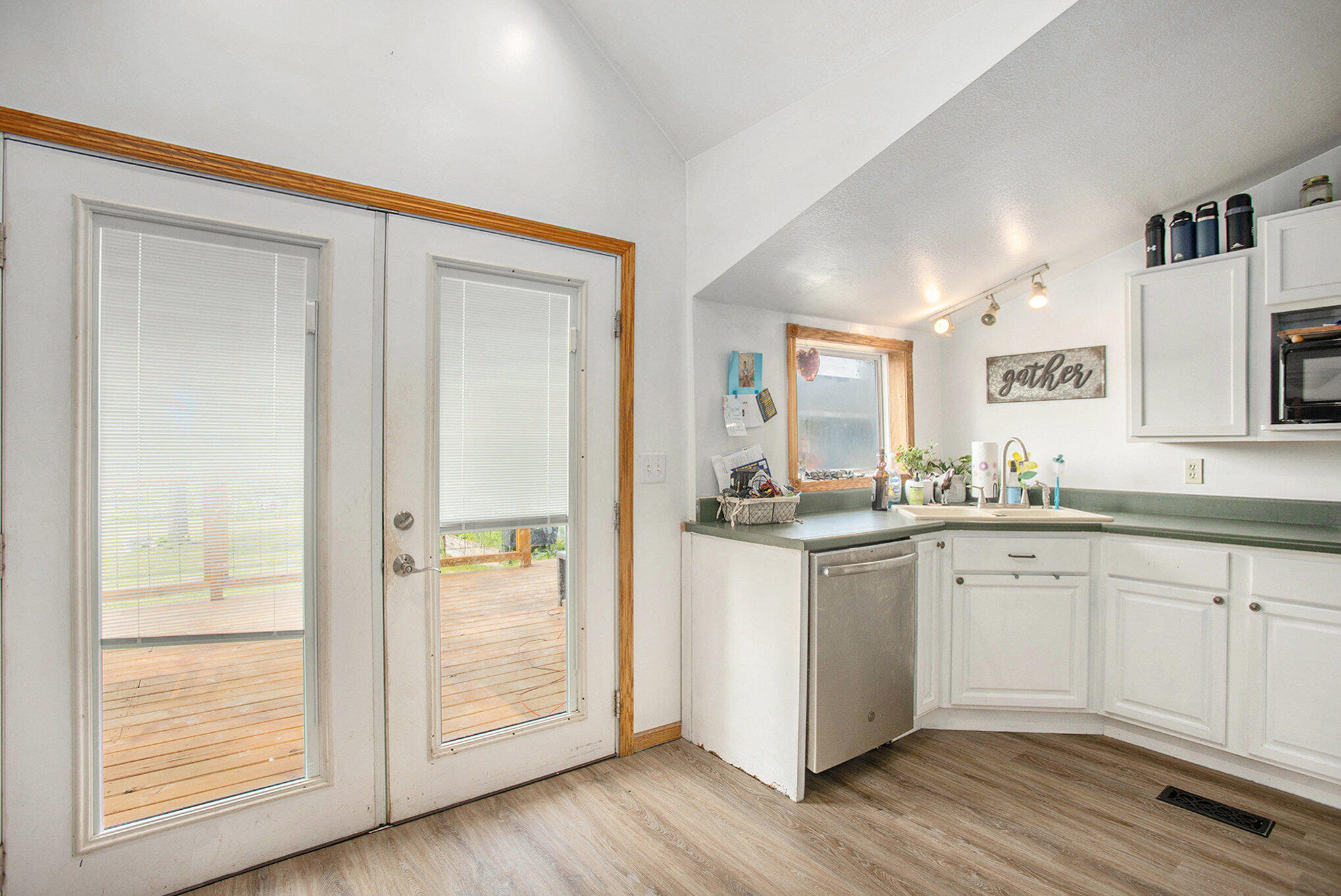 324 Cranson Road Property Photo 8