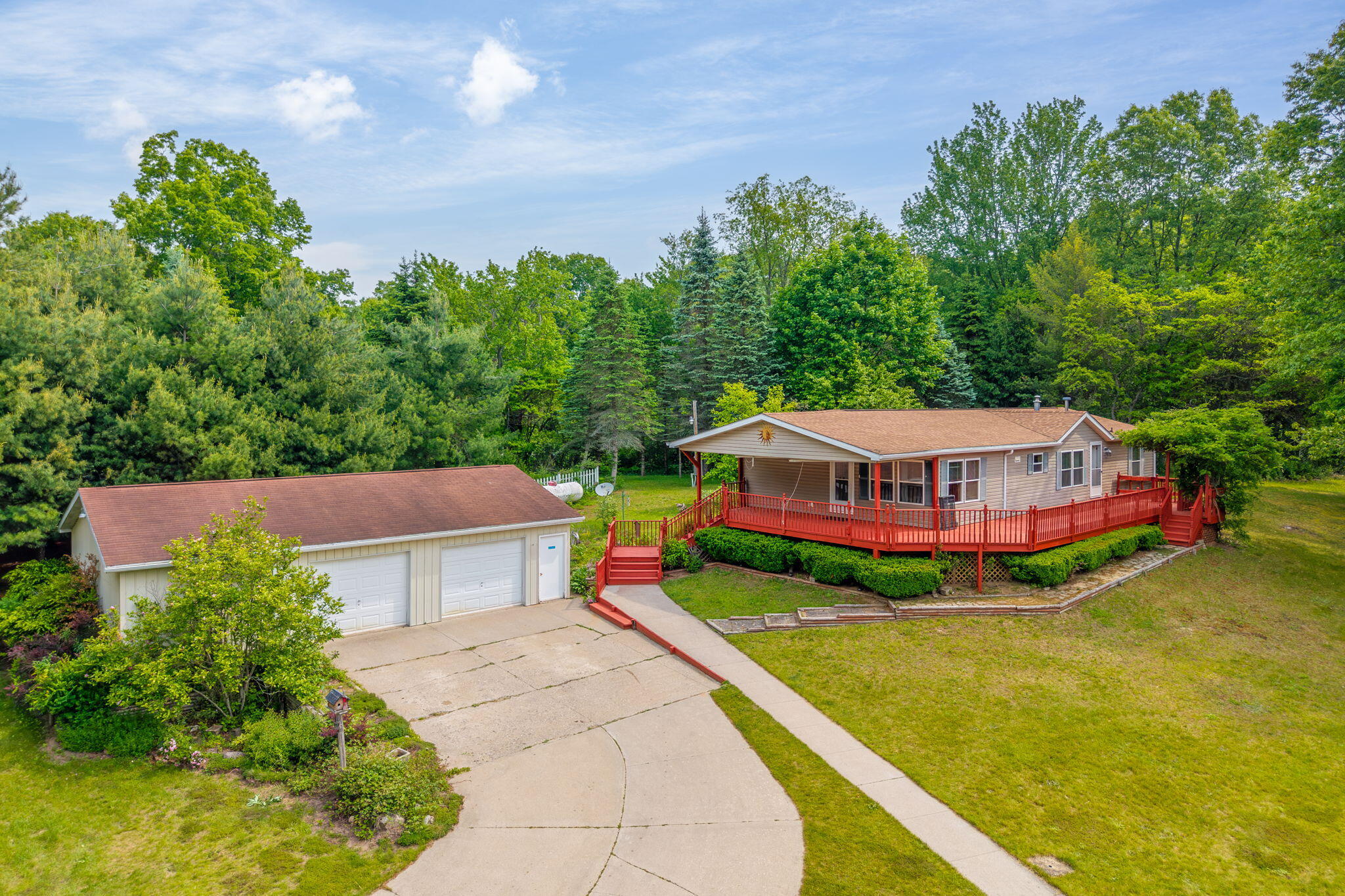 19275 N Coates Highway Property Photo 1