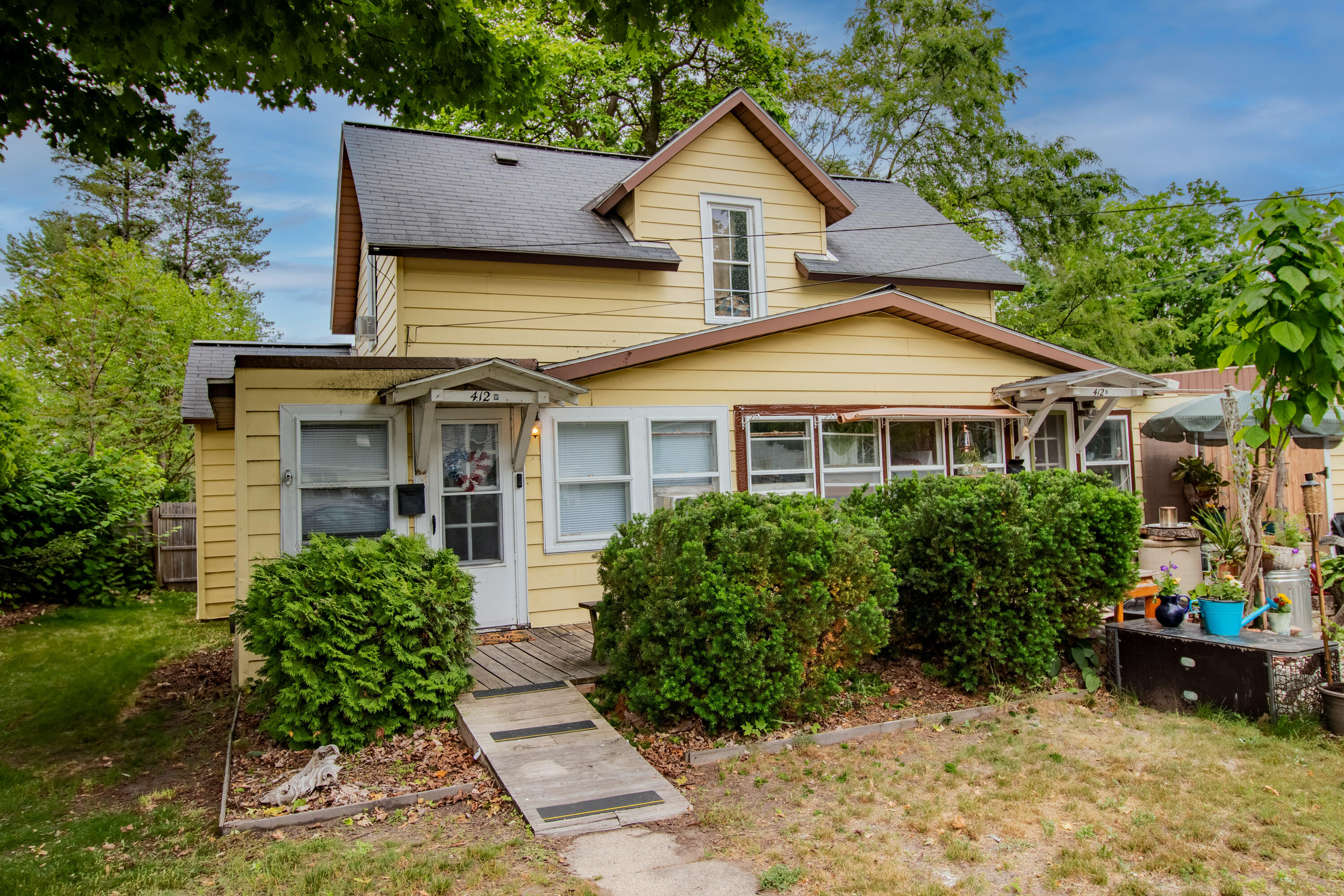412 E Jefferson Street Property Photo 1