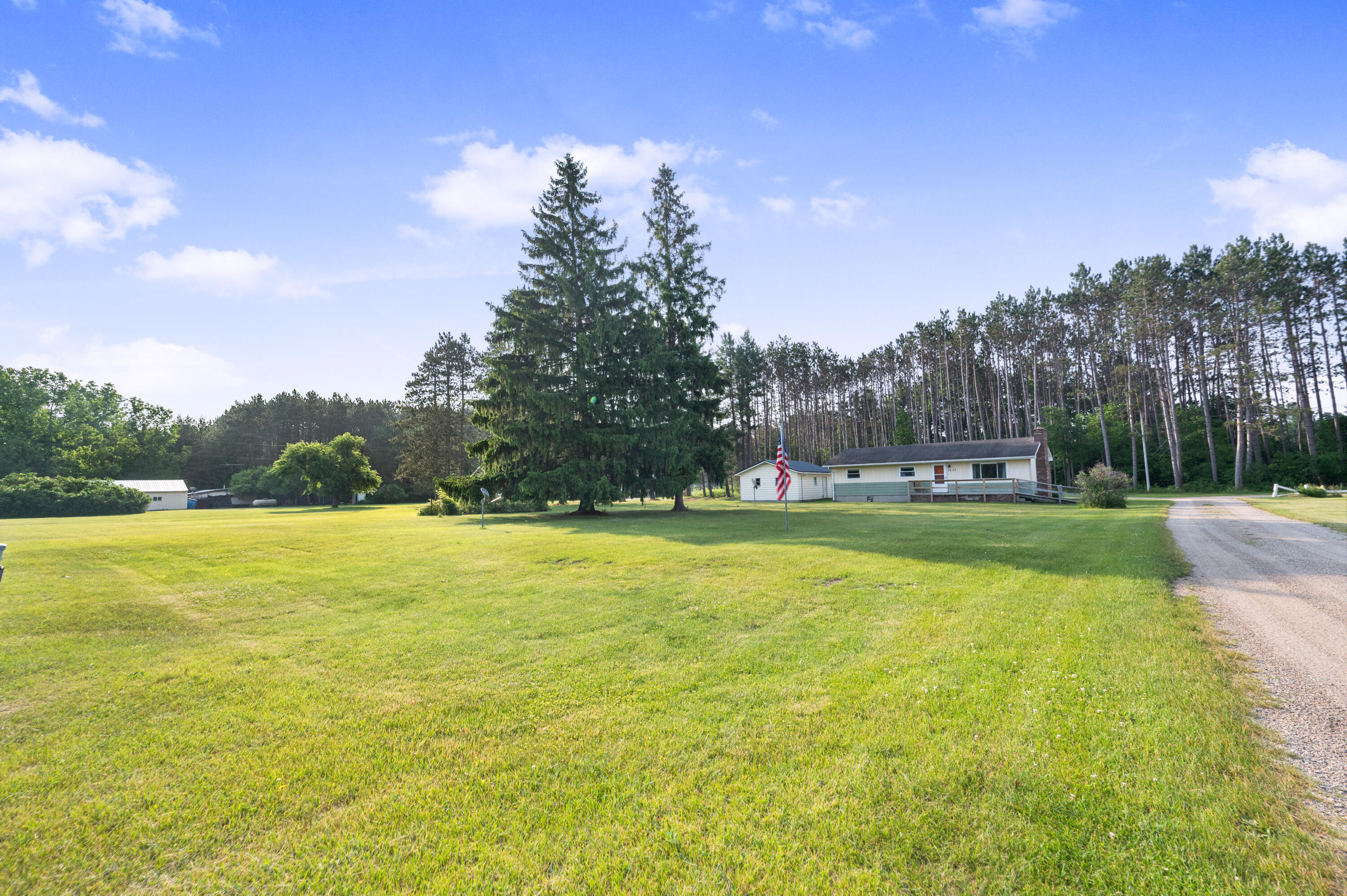 7873 River Rd Property Photo 1