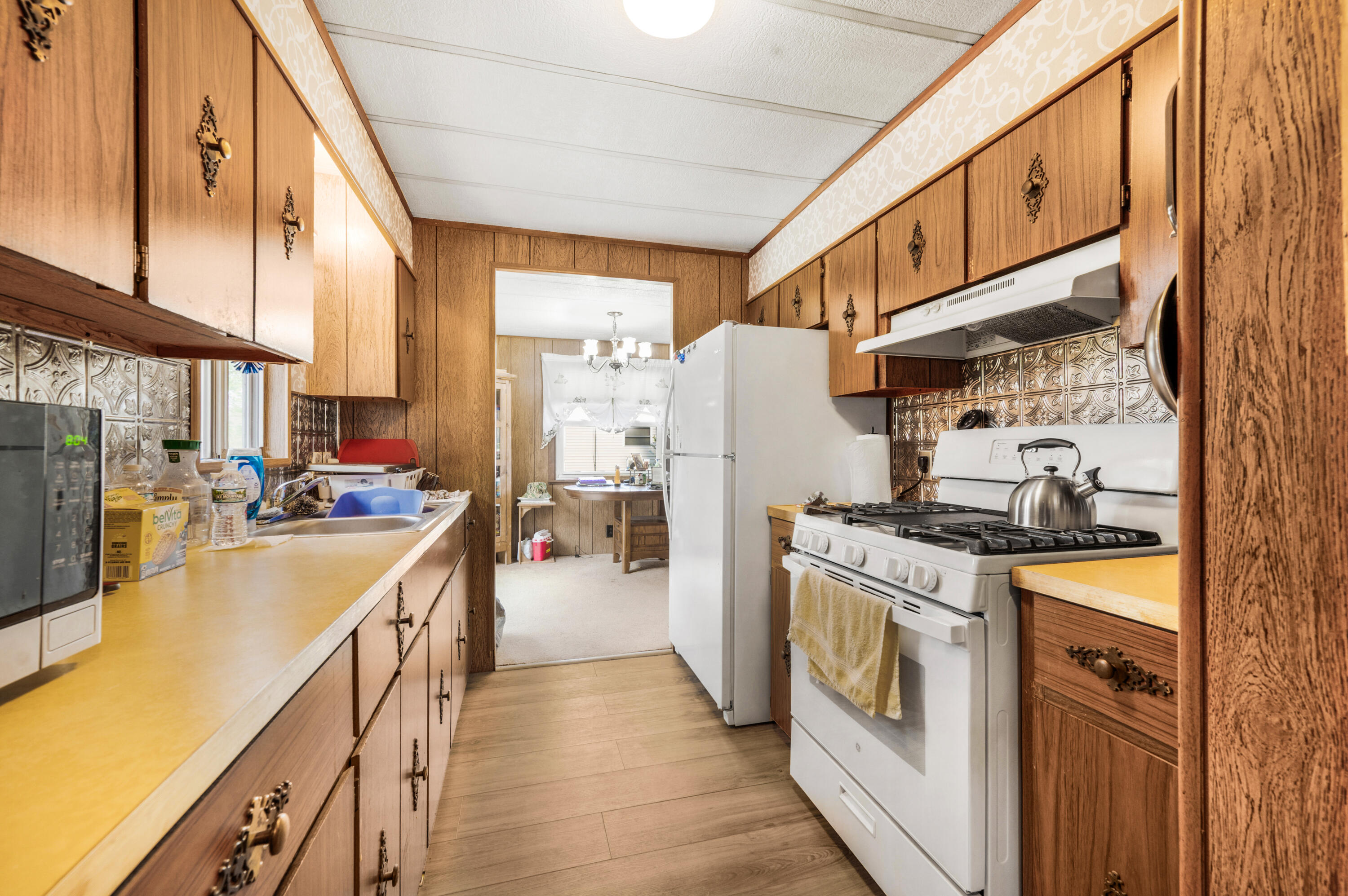 7873 River Rd Property Photo 11