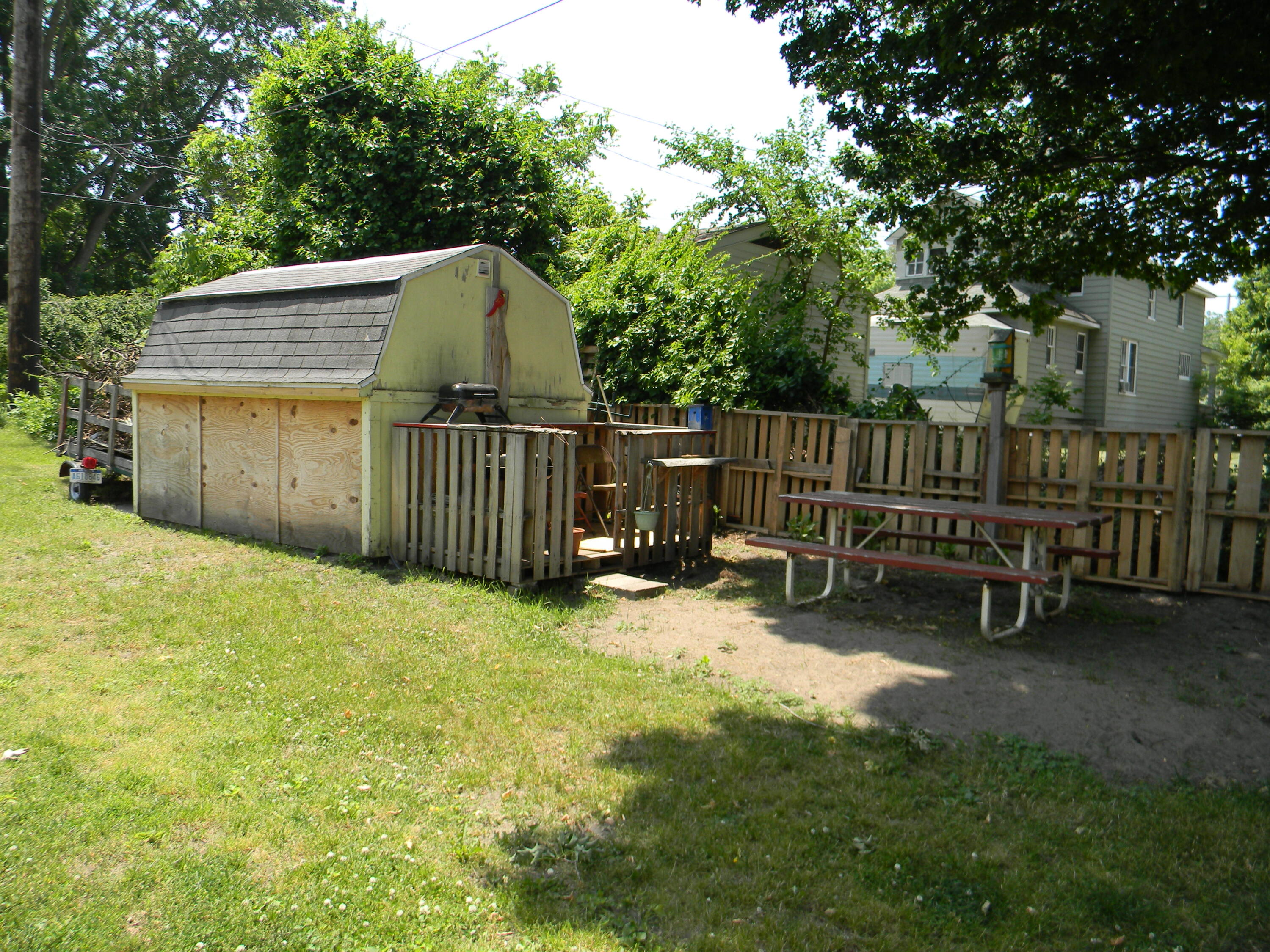 302 First Street Property Photo 5