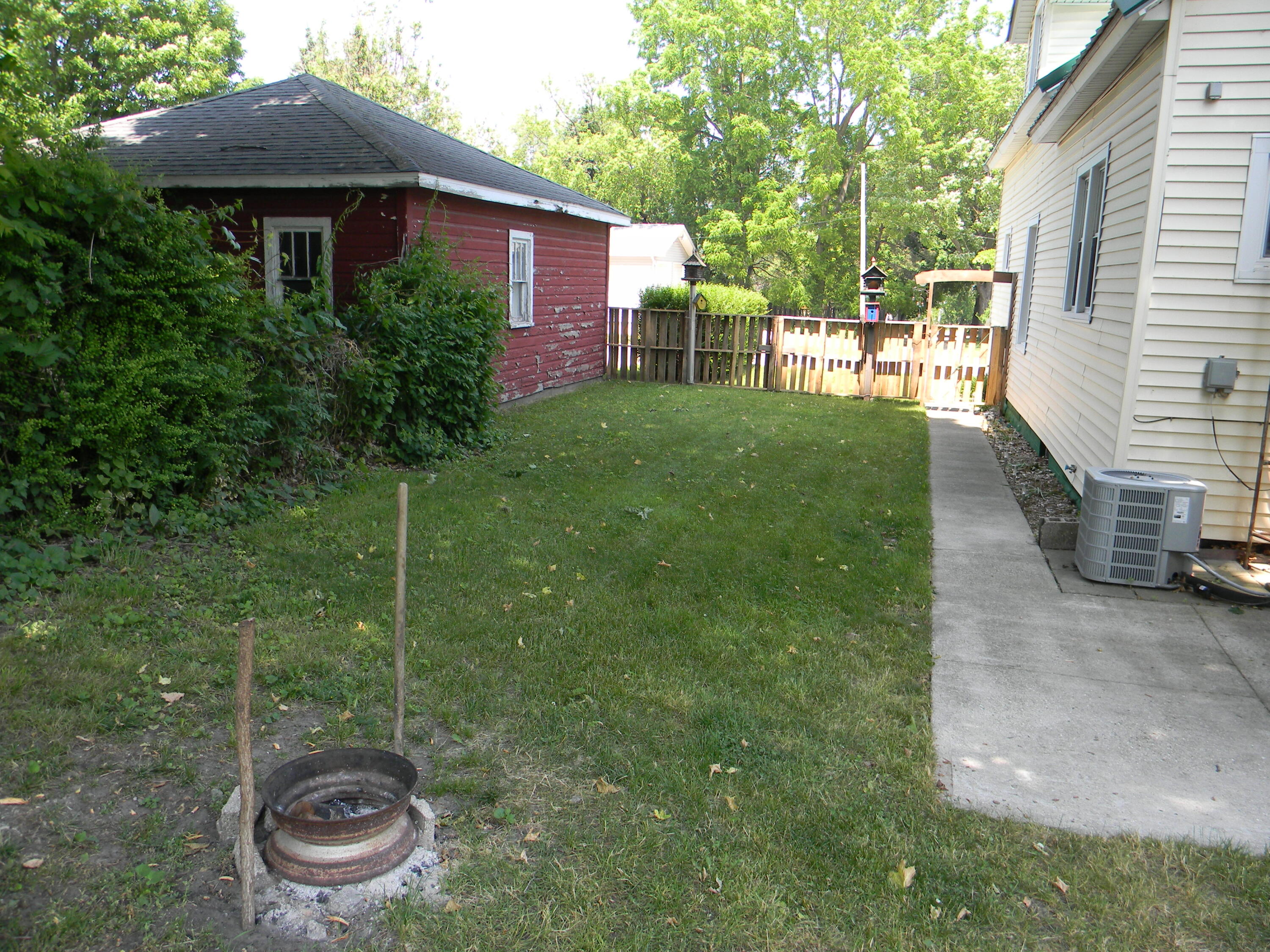 302 First Street Property Photo 6