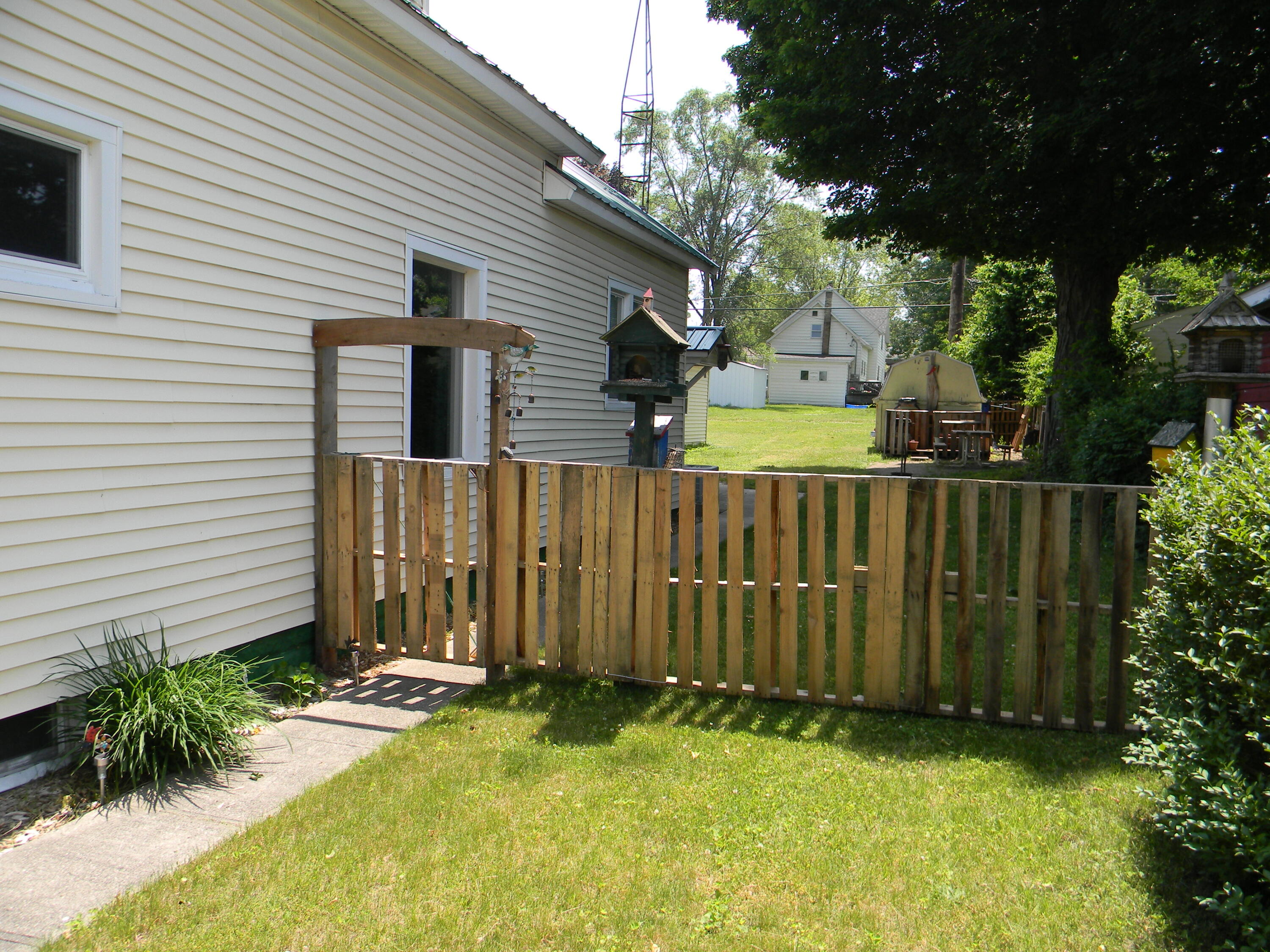 302 First Street Property Photo 7