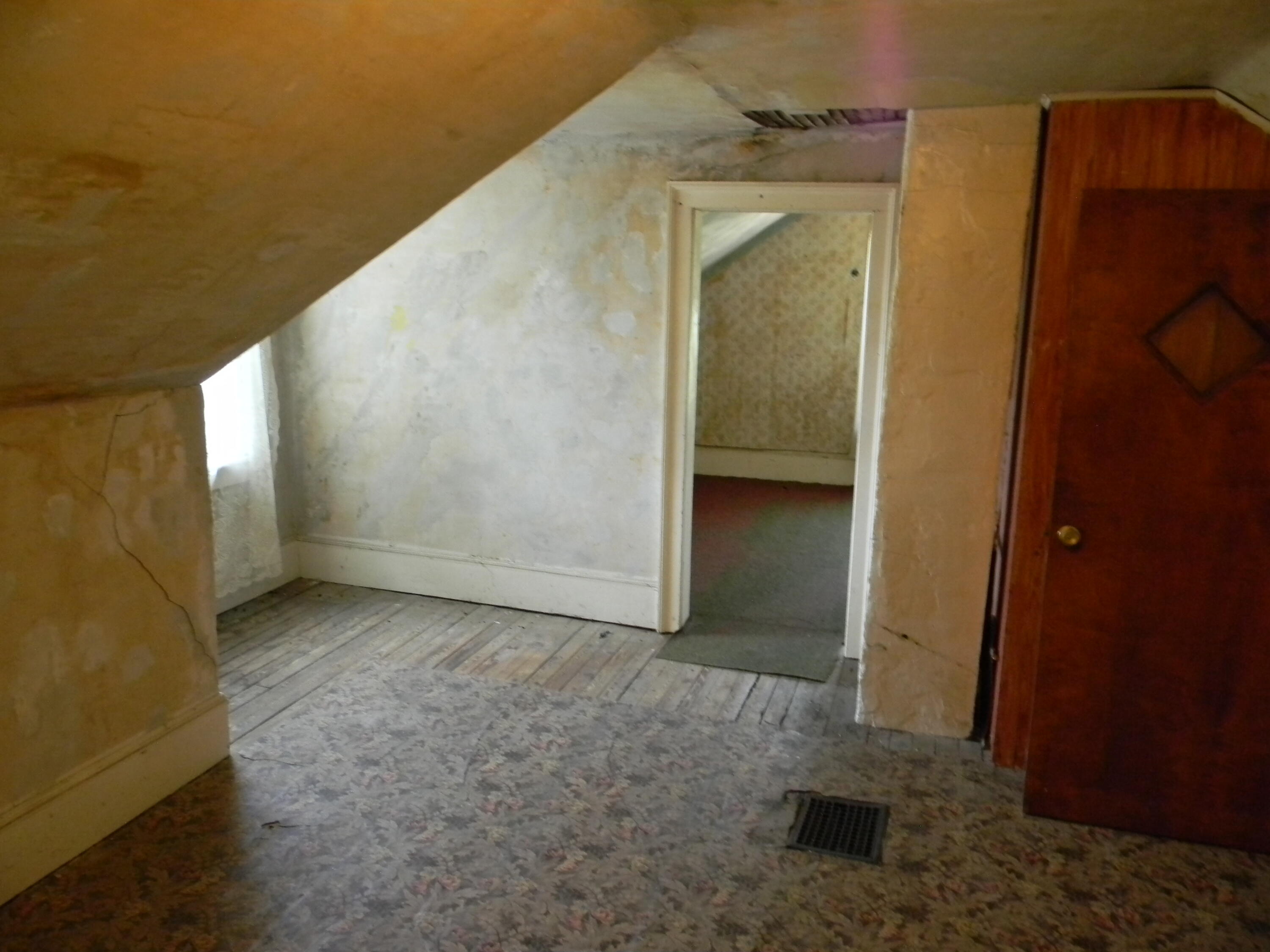 302 First Street Property Photo 23
