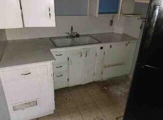 256 Burr St Street Property Photo 5