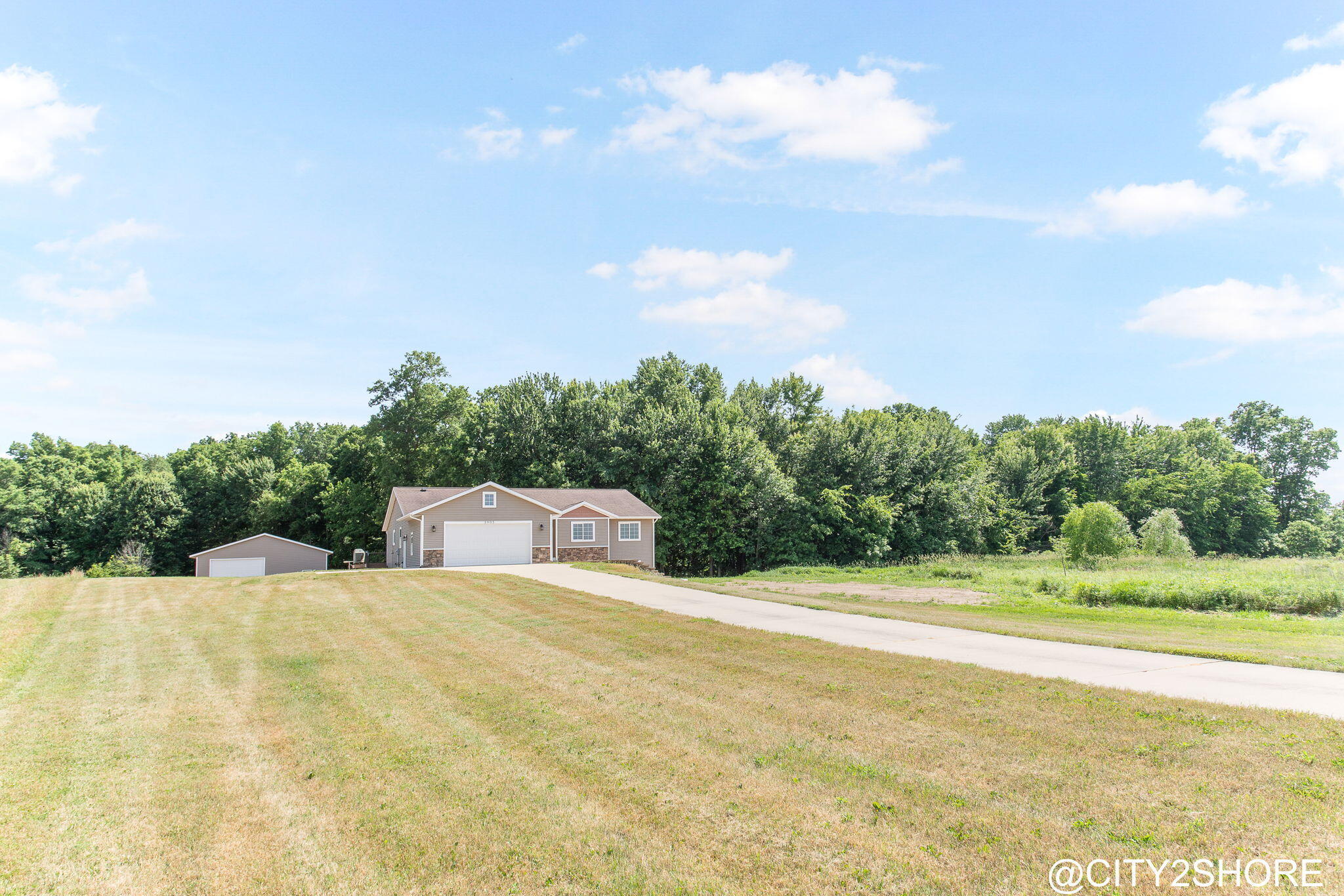 3905 Sunset View Property Photo 1