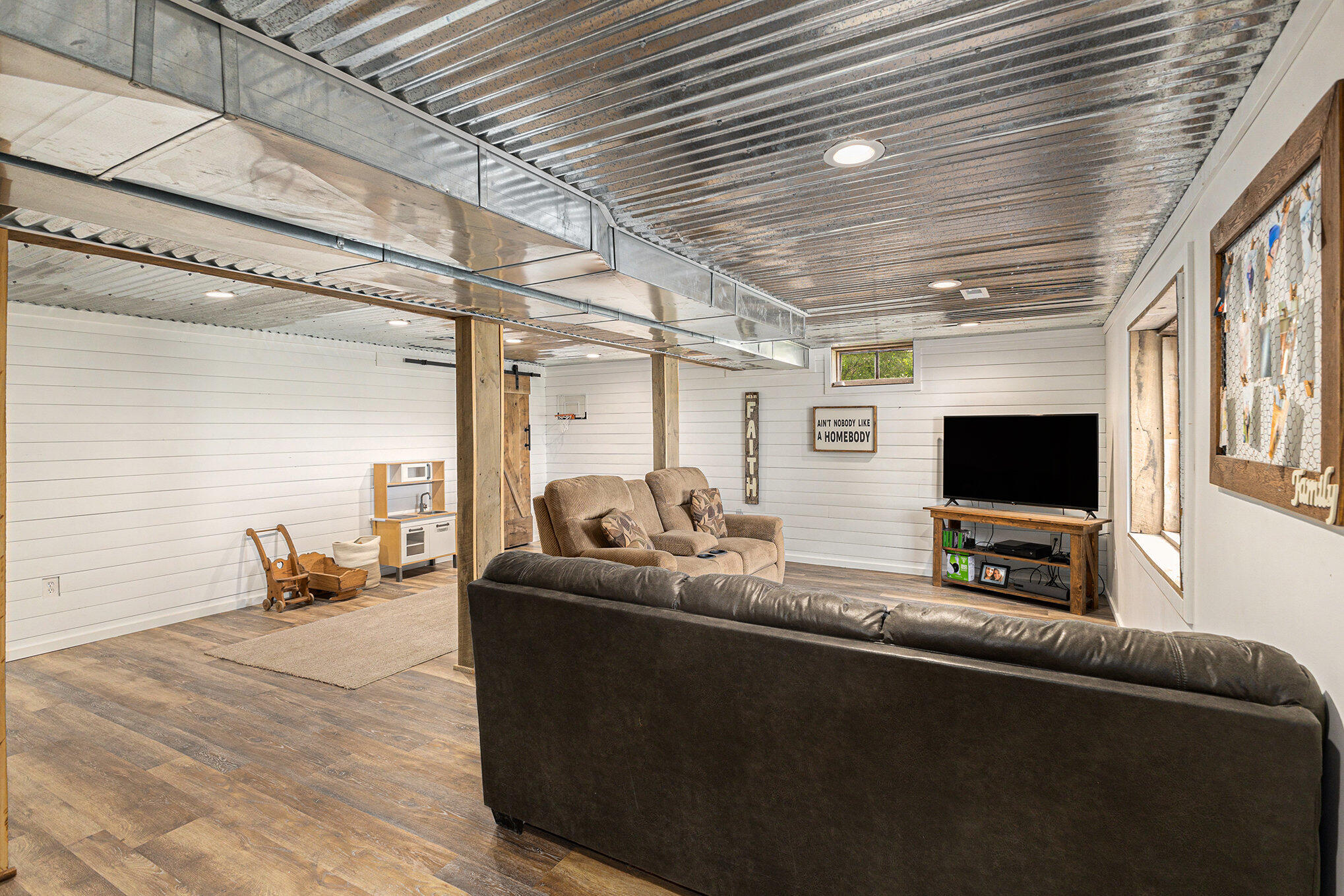 8565 Rives Junction Road Property Photo 16