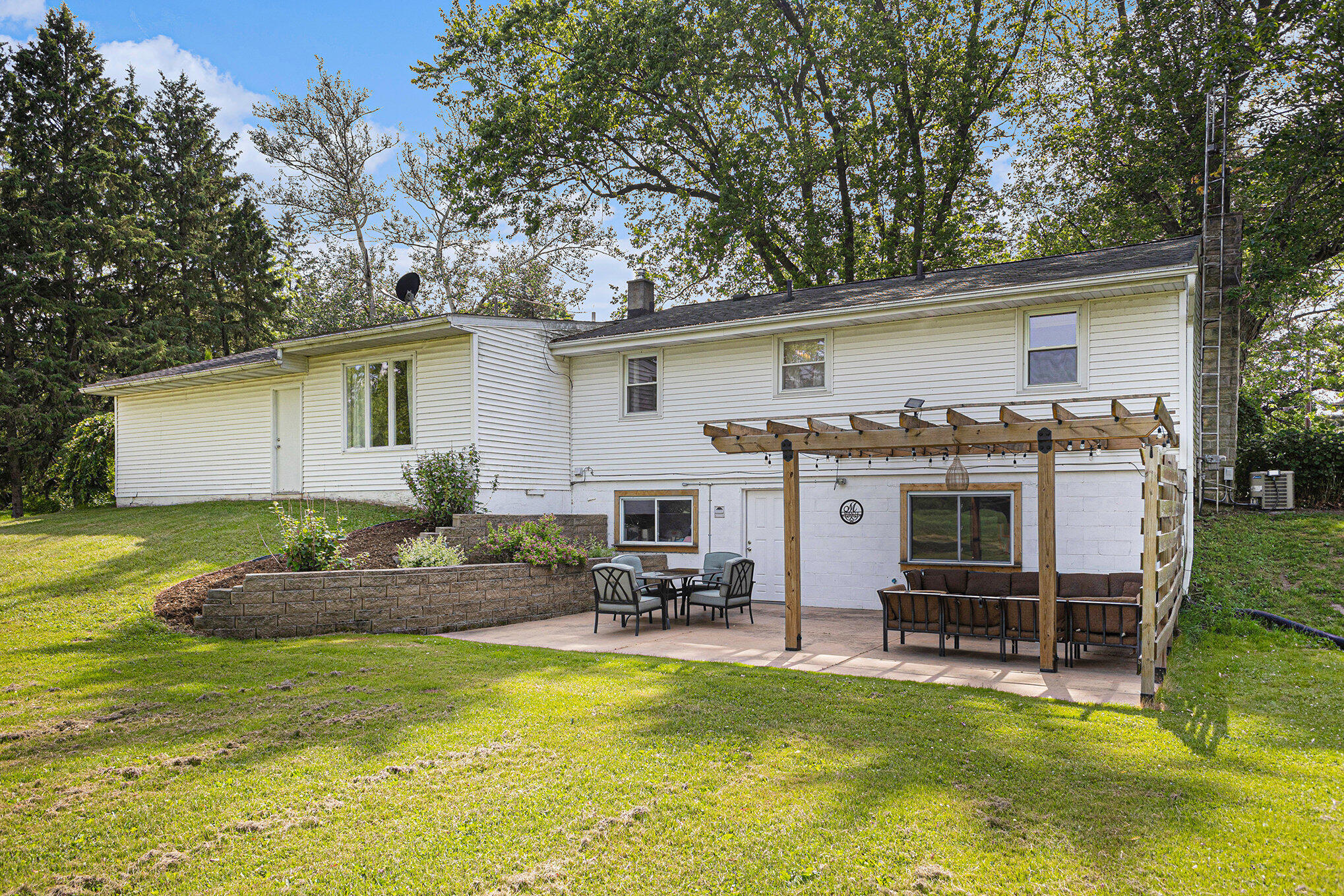 8565 Rives Junction Road Property Photo 21