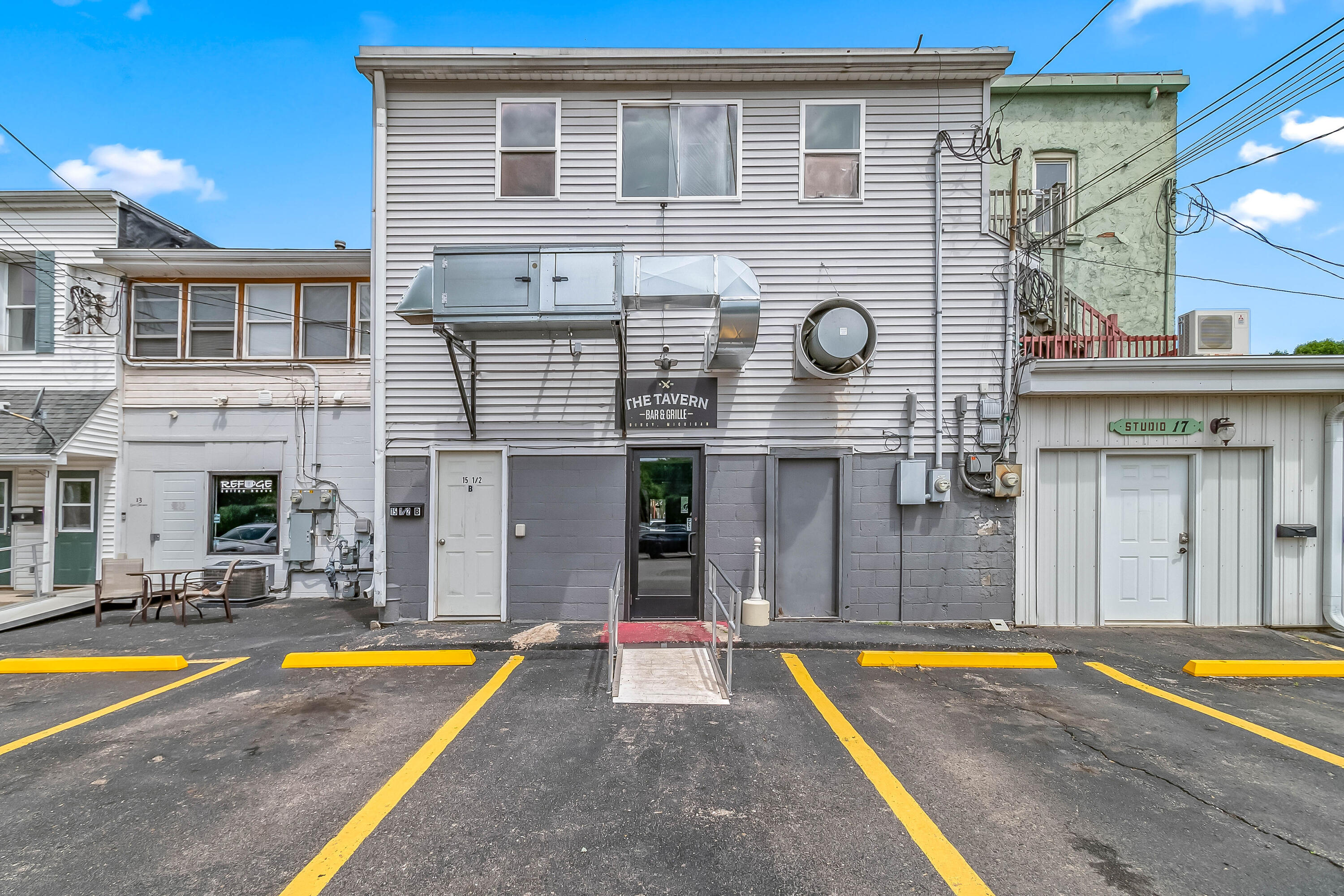 15 E Chicago Street Property Photo 3