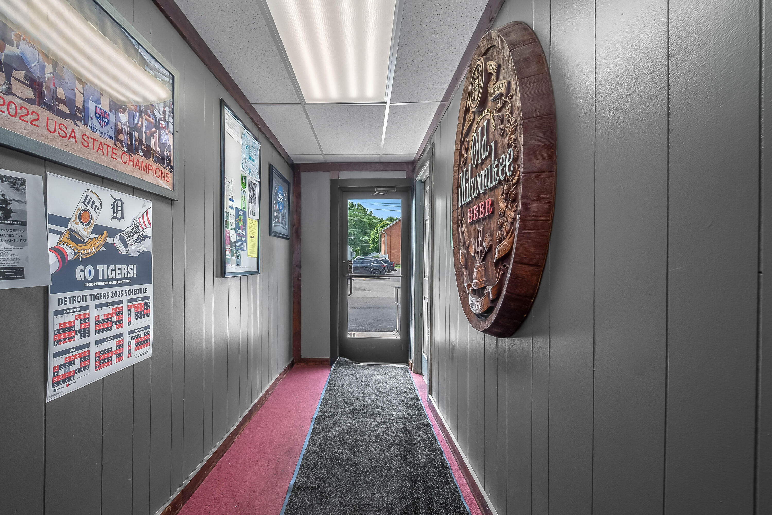 15 E Chicago Street Property Photo 4