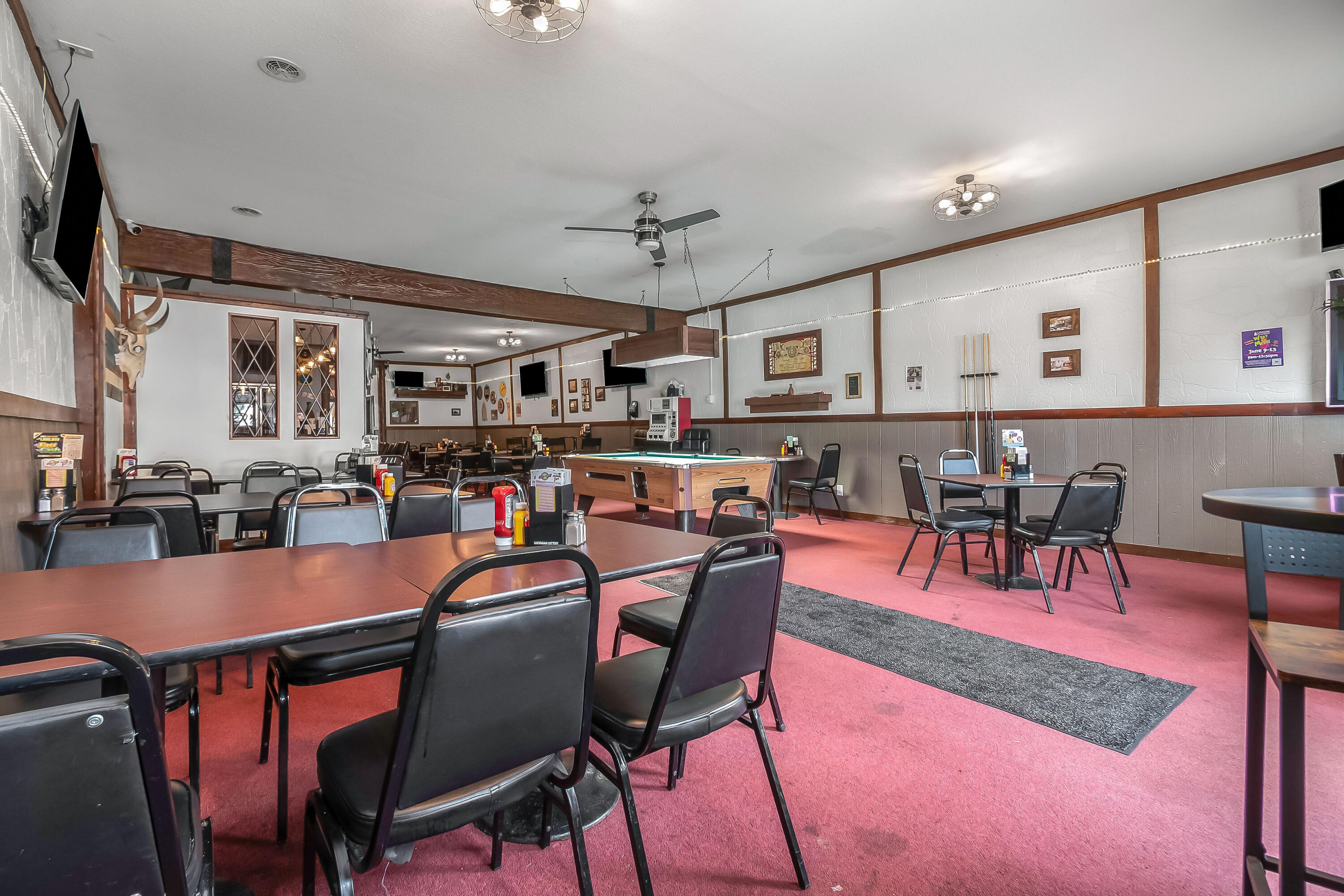 15 E Chicago Street Property Photo 6