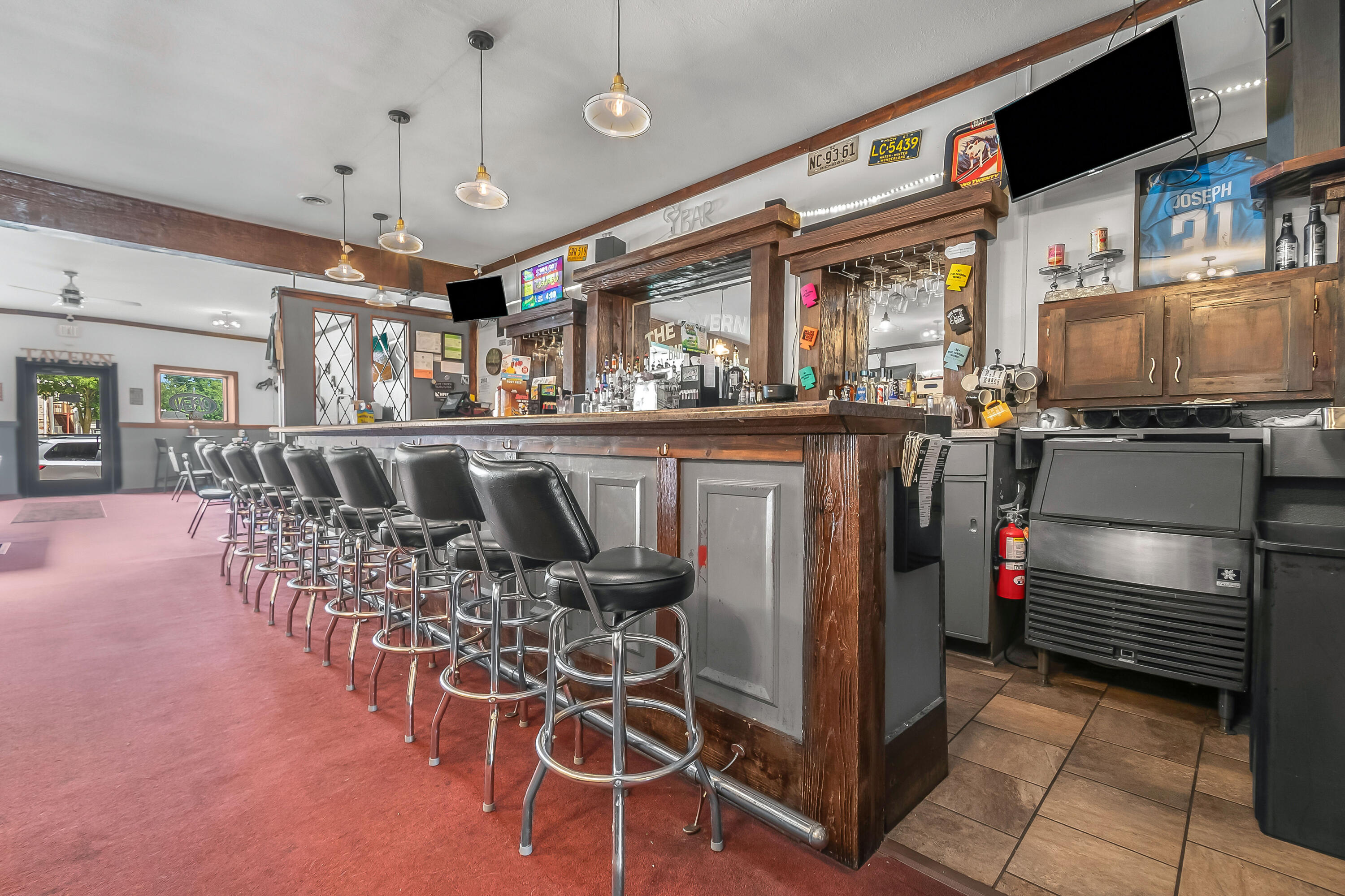 15 E Chicago Street Property Photo 7