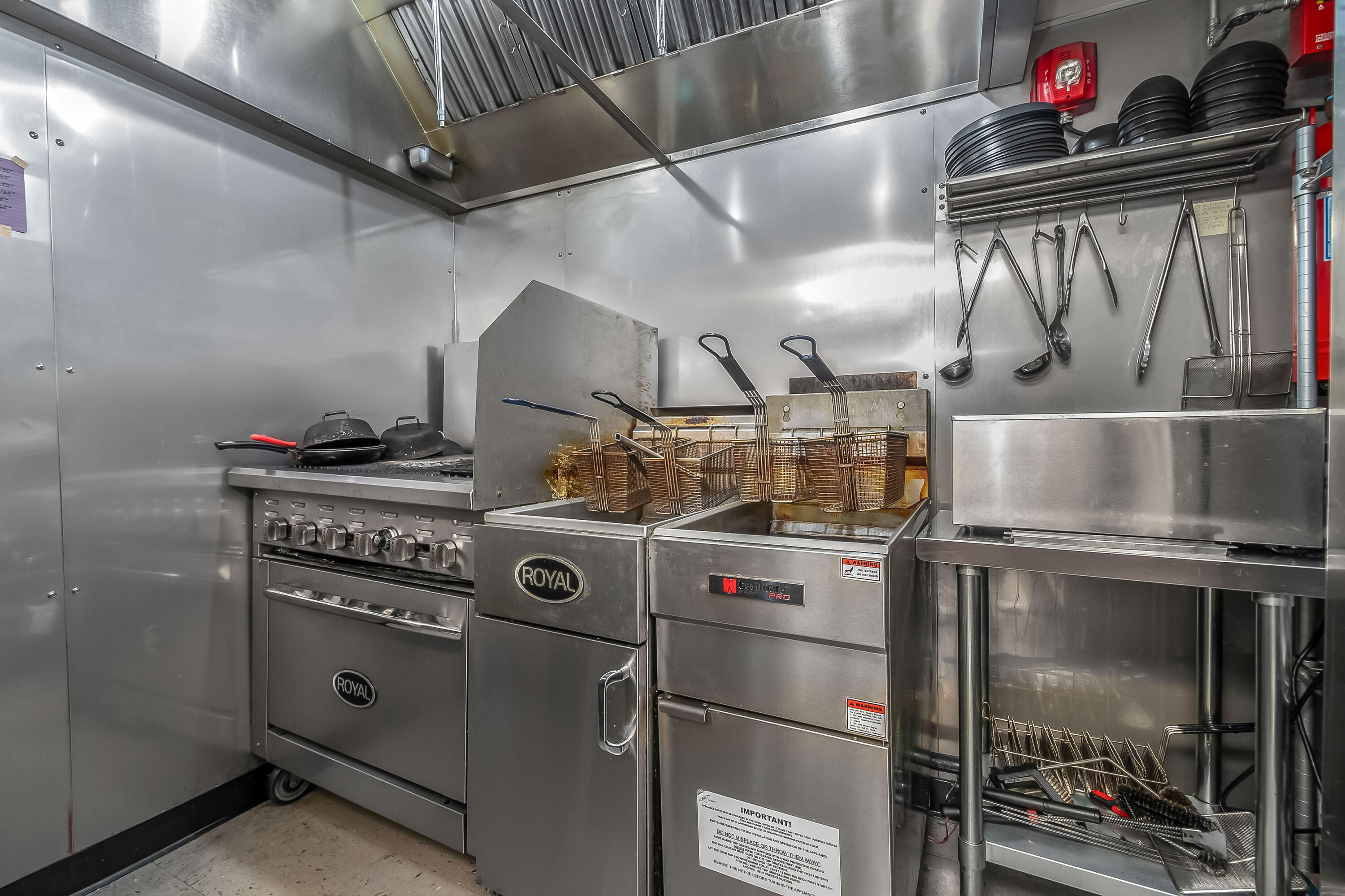 15 E Chicago Street Property Photo 11