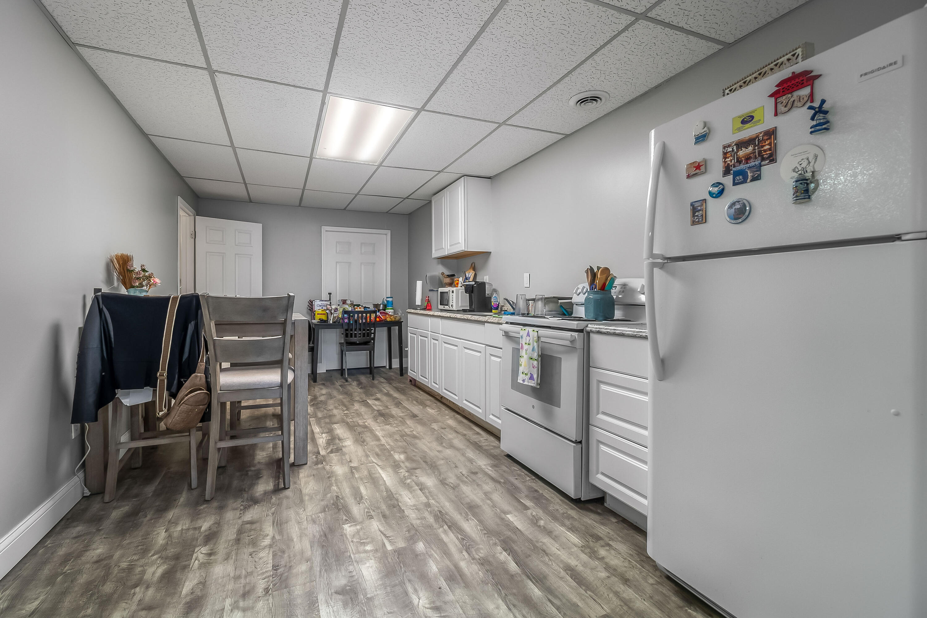 15 E Chicago Street Property Photo 27