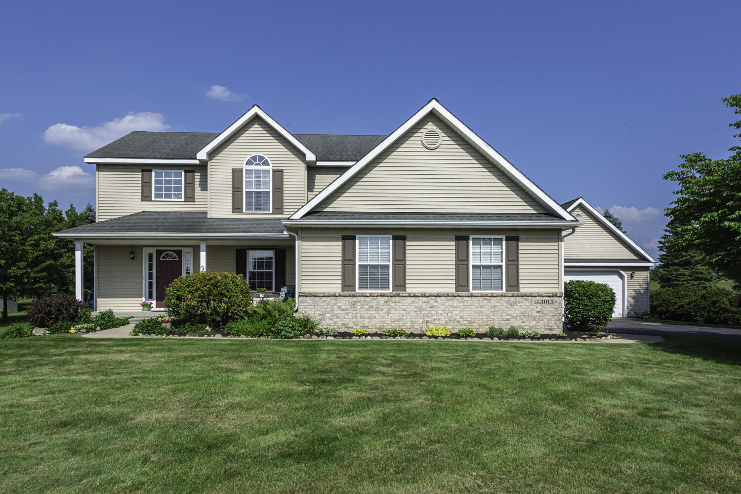 3013 Fieldstone Drive Property Photo 1