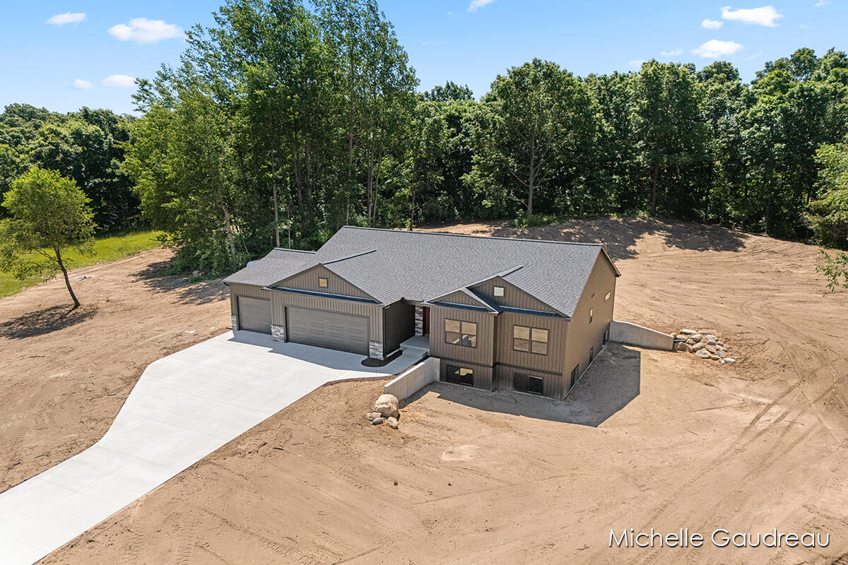 3551 Leaf Lane Property Photo 1