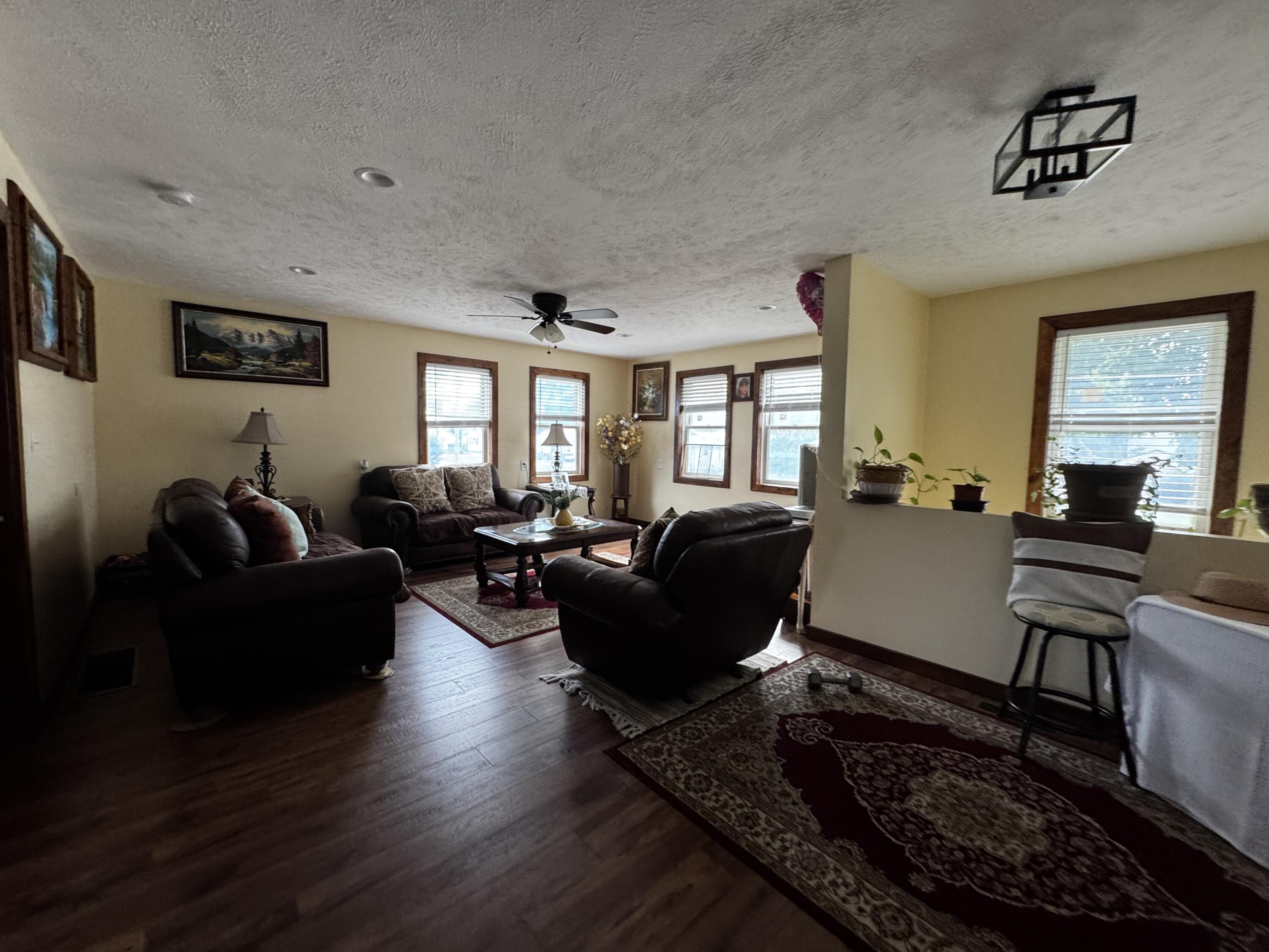 313 N Matteson Street Property Photo 6