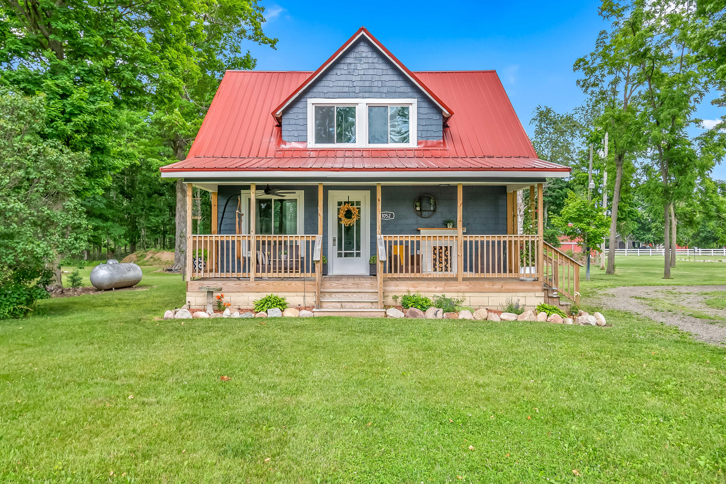 1052 Carpenter Road Property Photo 1