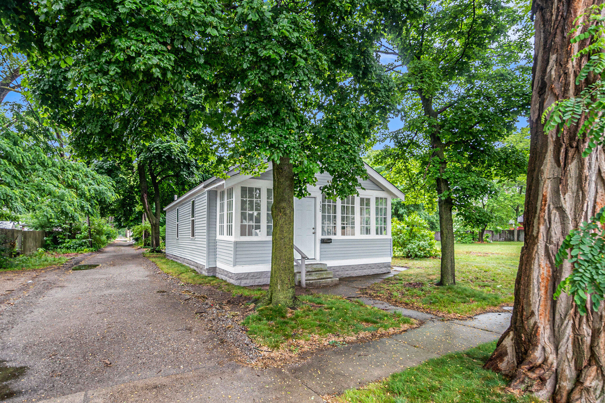 330 W Larch Avenue Property Photo 1