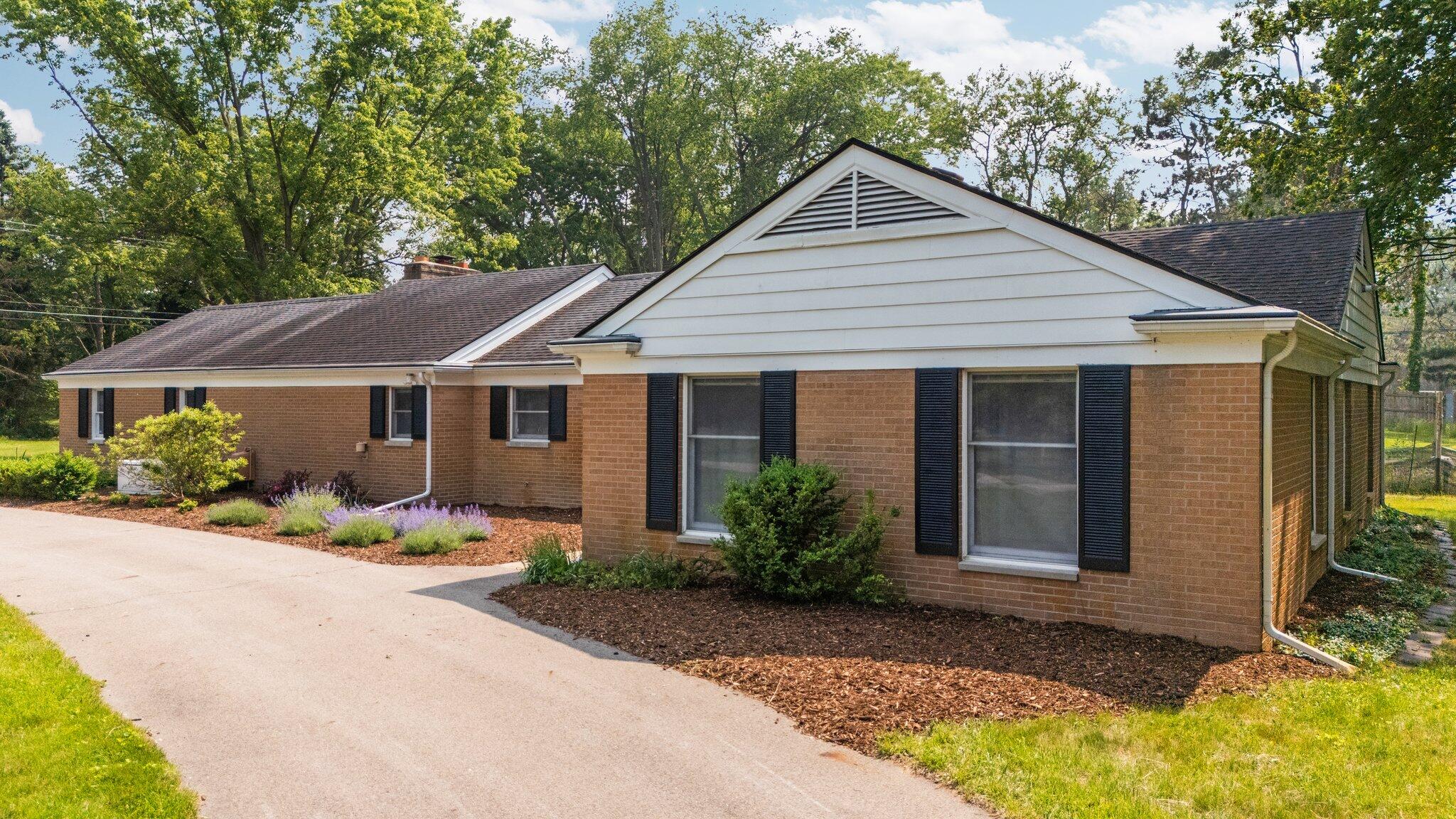 3673 Pheasant Drive Property Photo 1