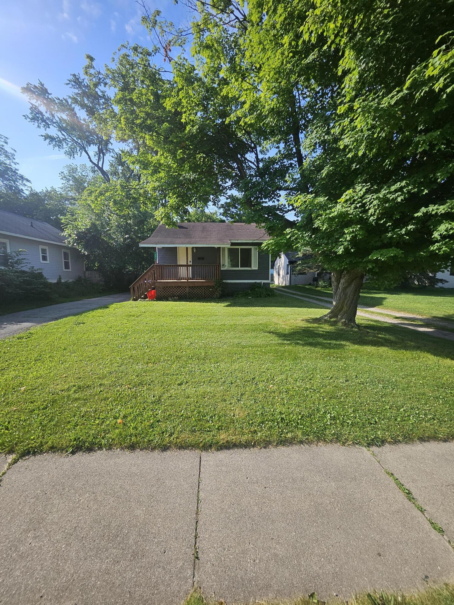 1221 S Congress Street Property Photo 1