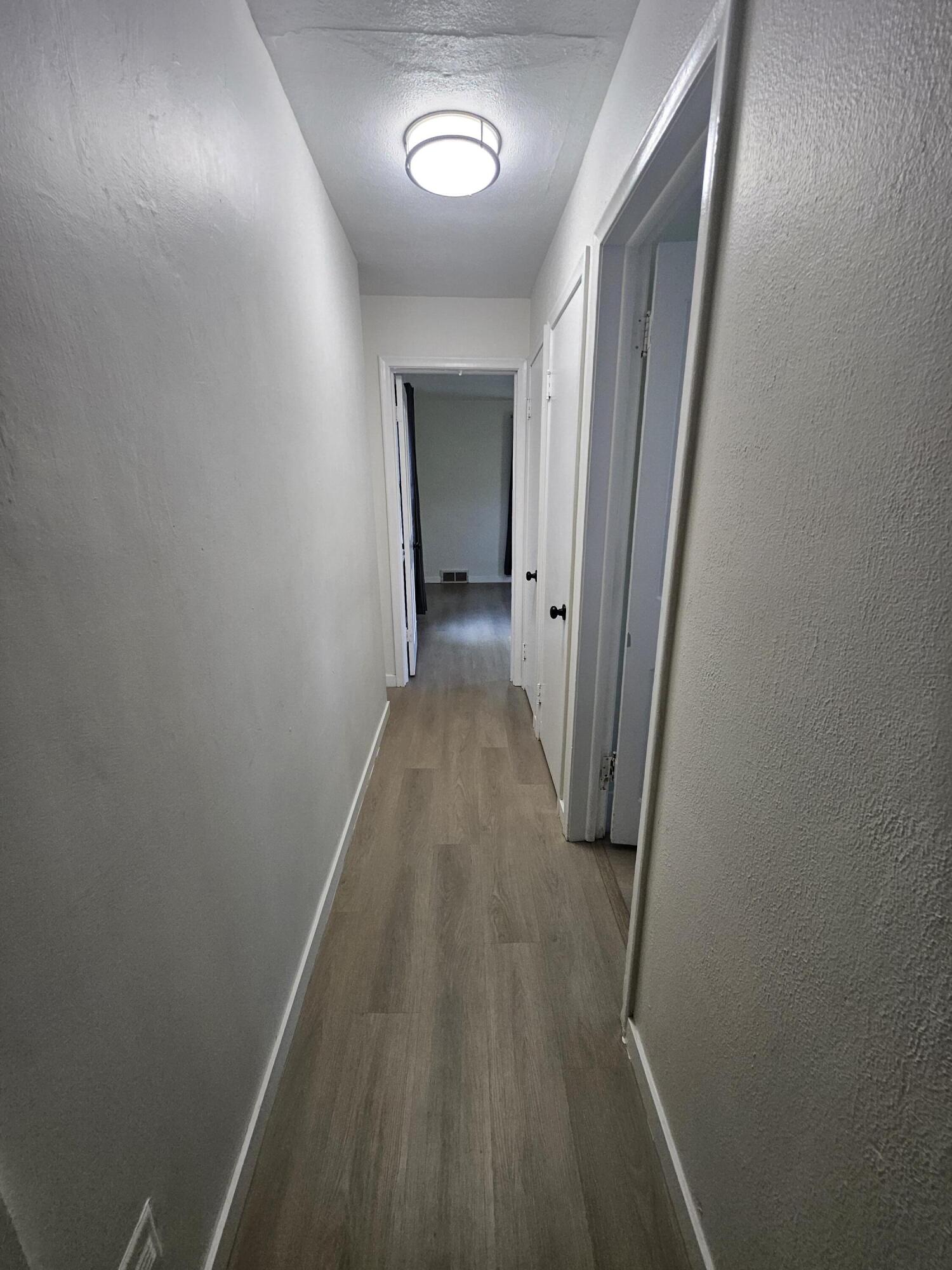 1221 S Congress Street Property Photo 8