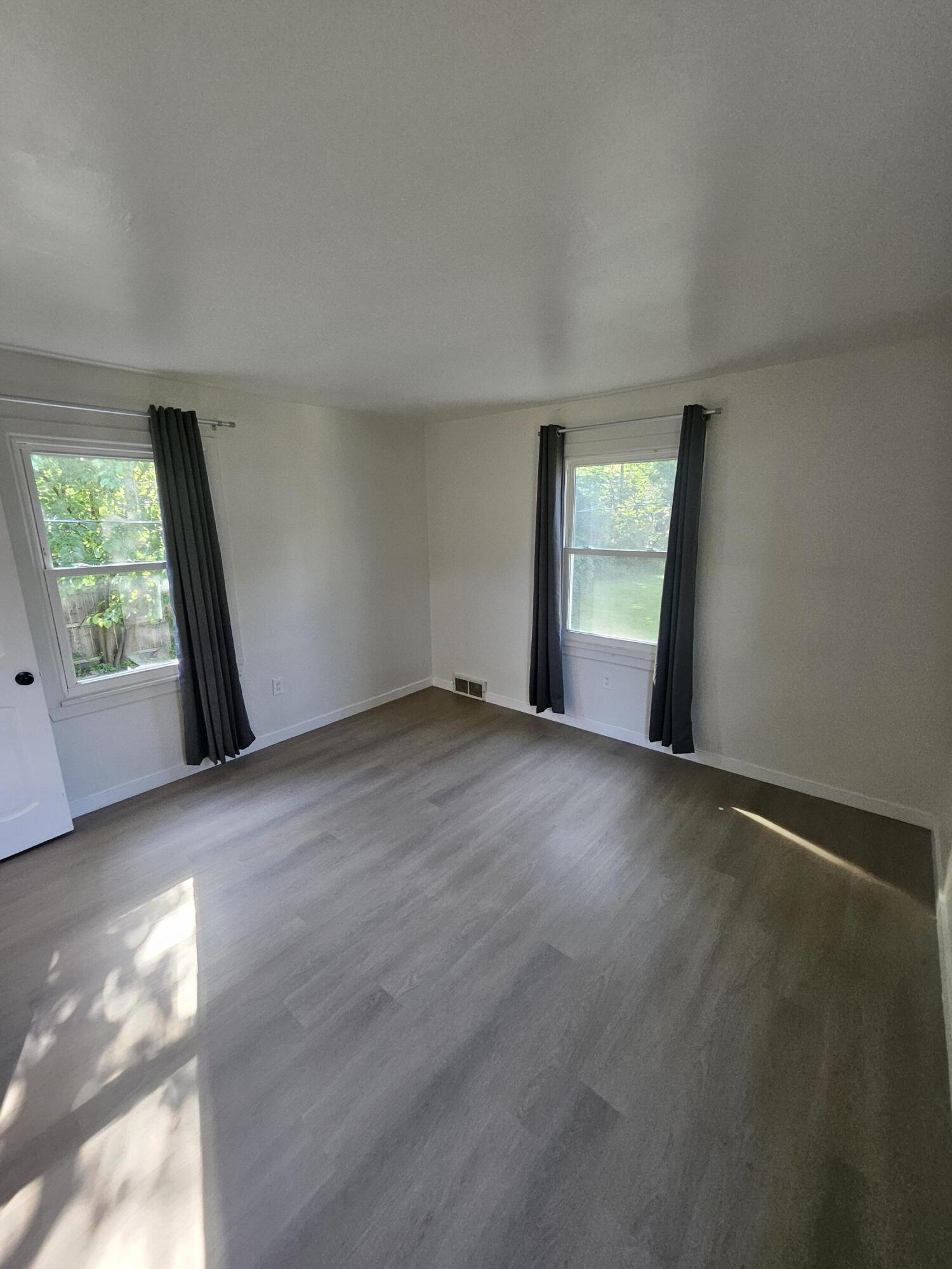 1221 S Congress Street Property Photo 12