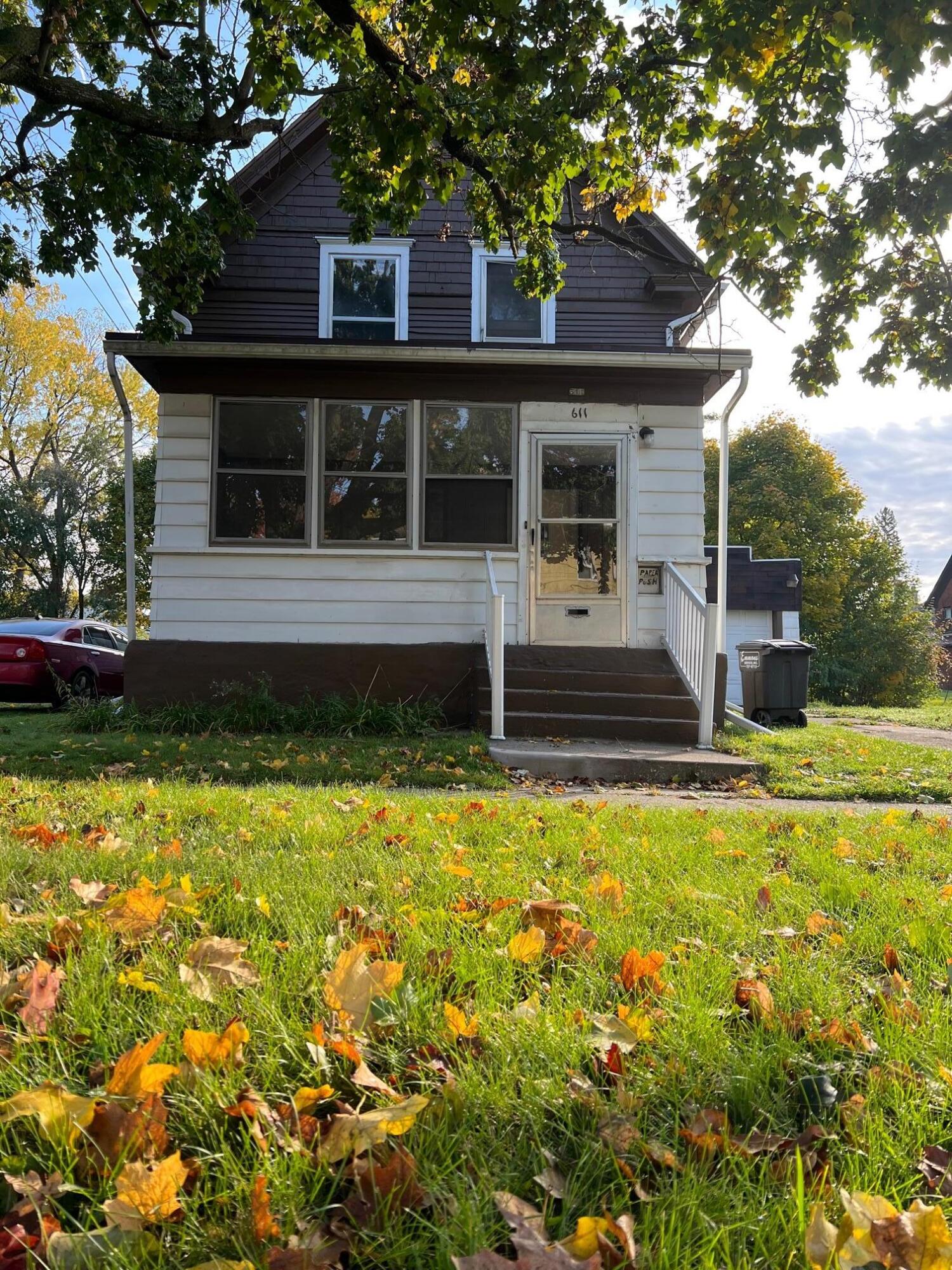 611 Steward Avenue Property Photo 1