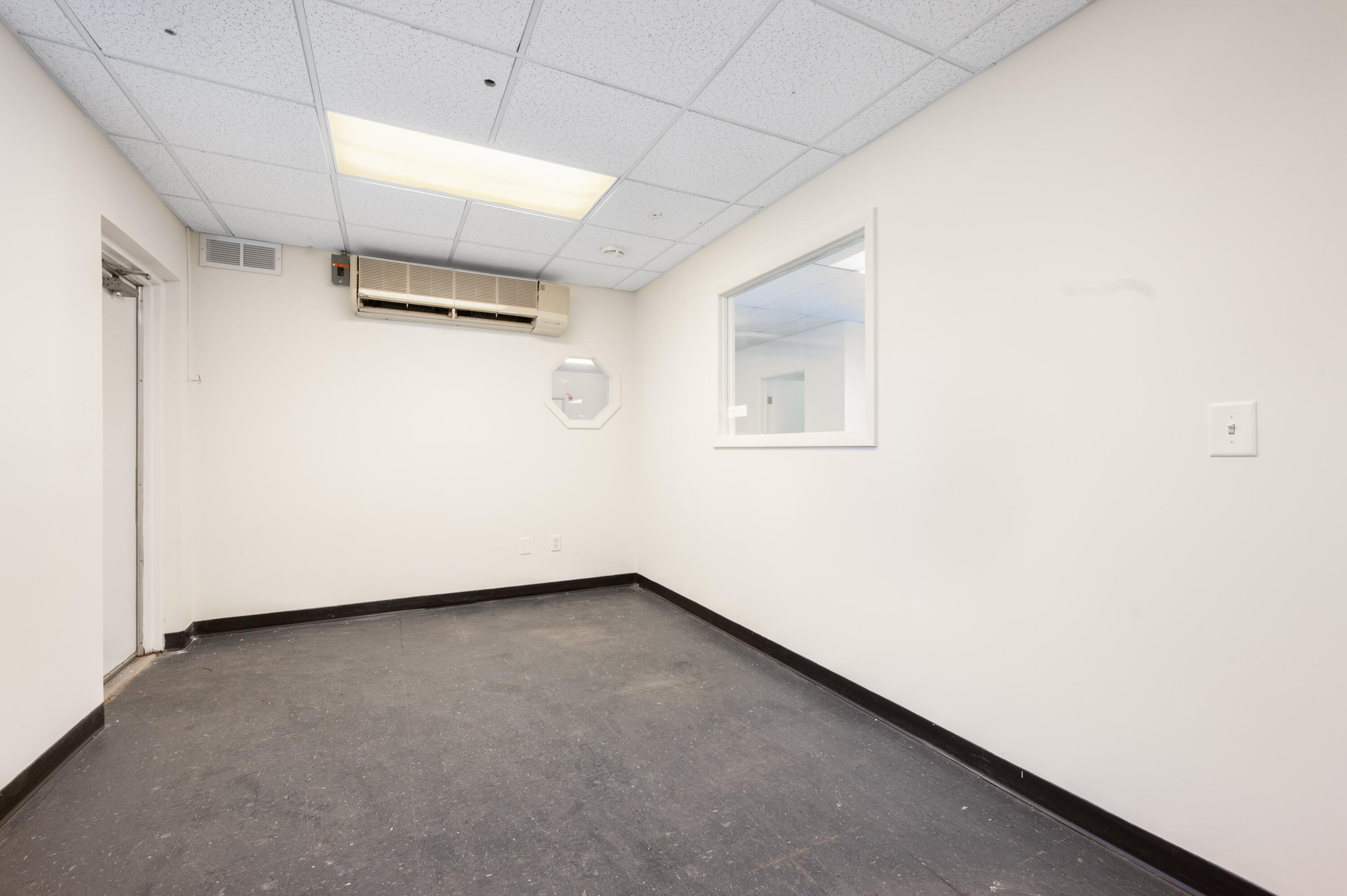 605 N State St Property Photo 5