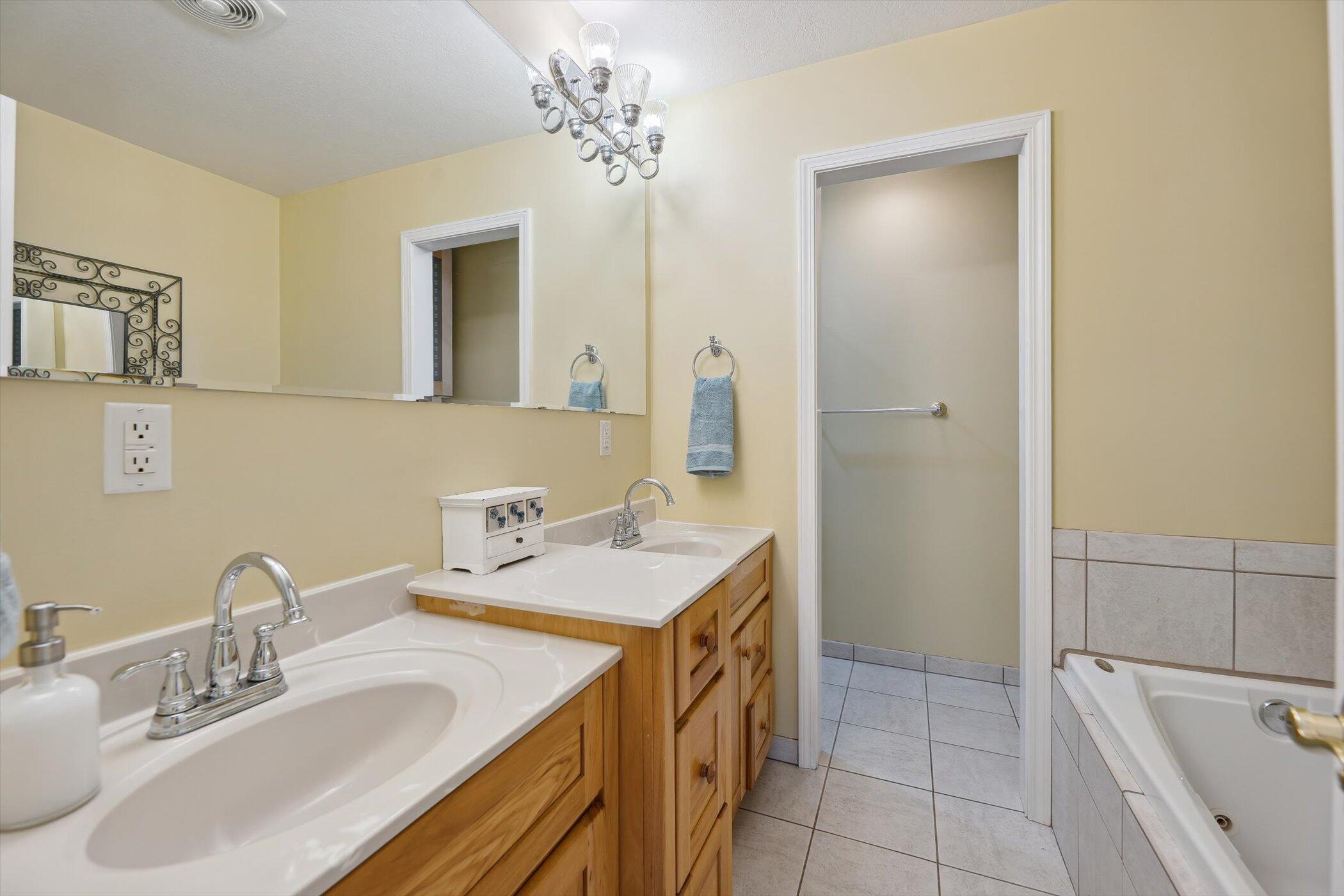 7118 Browns Lake Road Property Photo 28