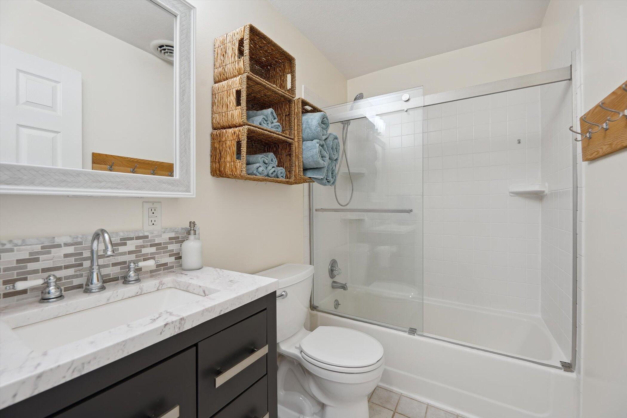 7118 Browns Lake Road Property Photo 41