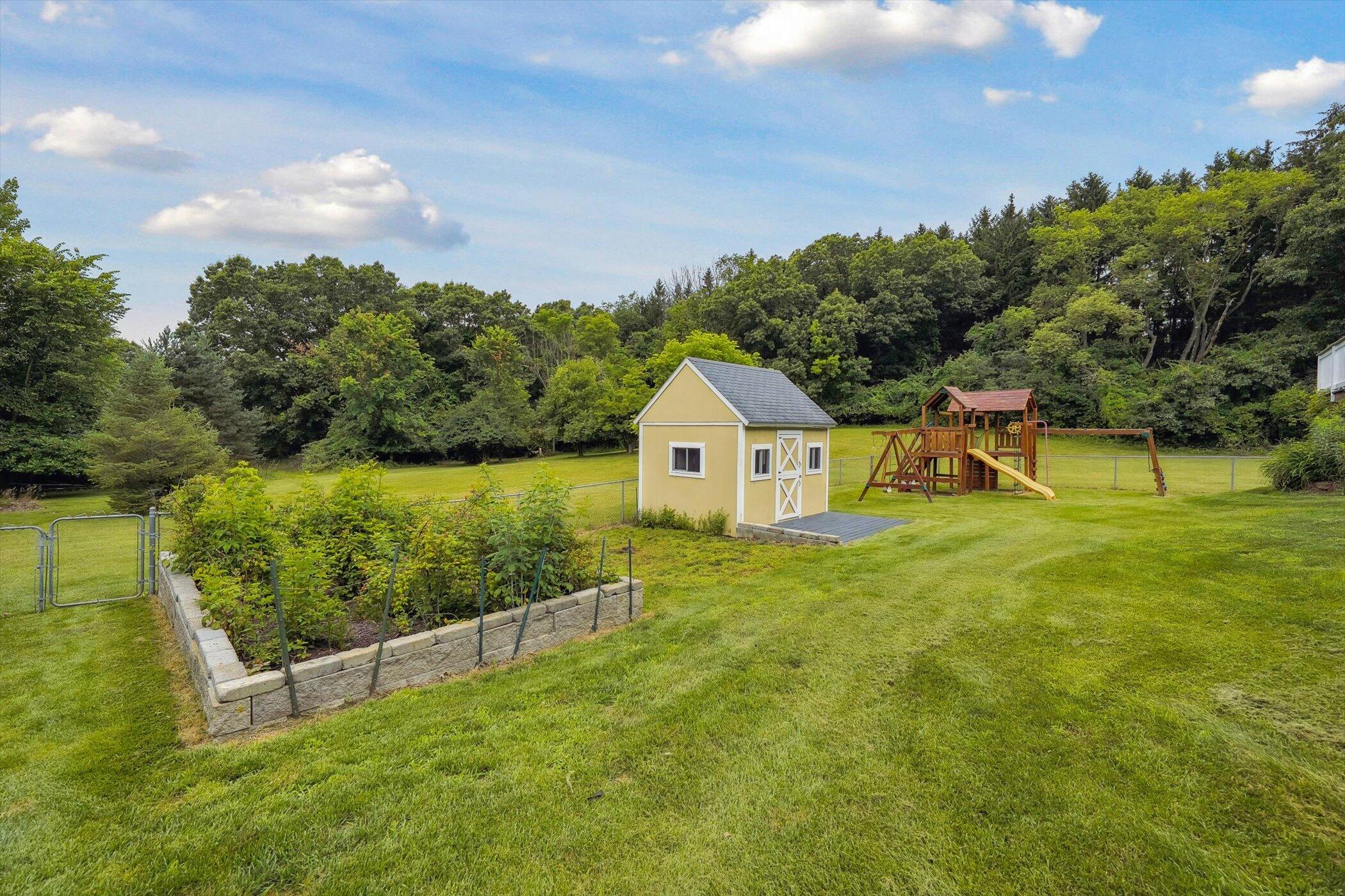 7118 Browns Lake Road Property Photo 57
