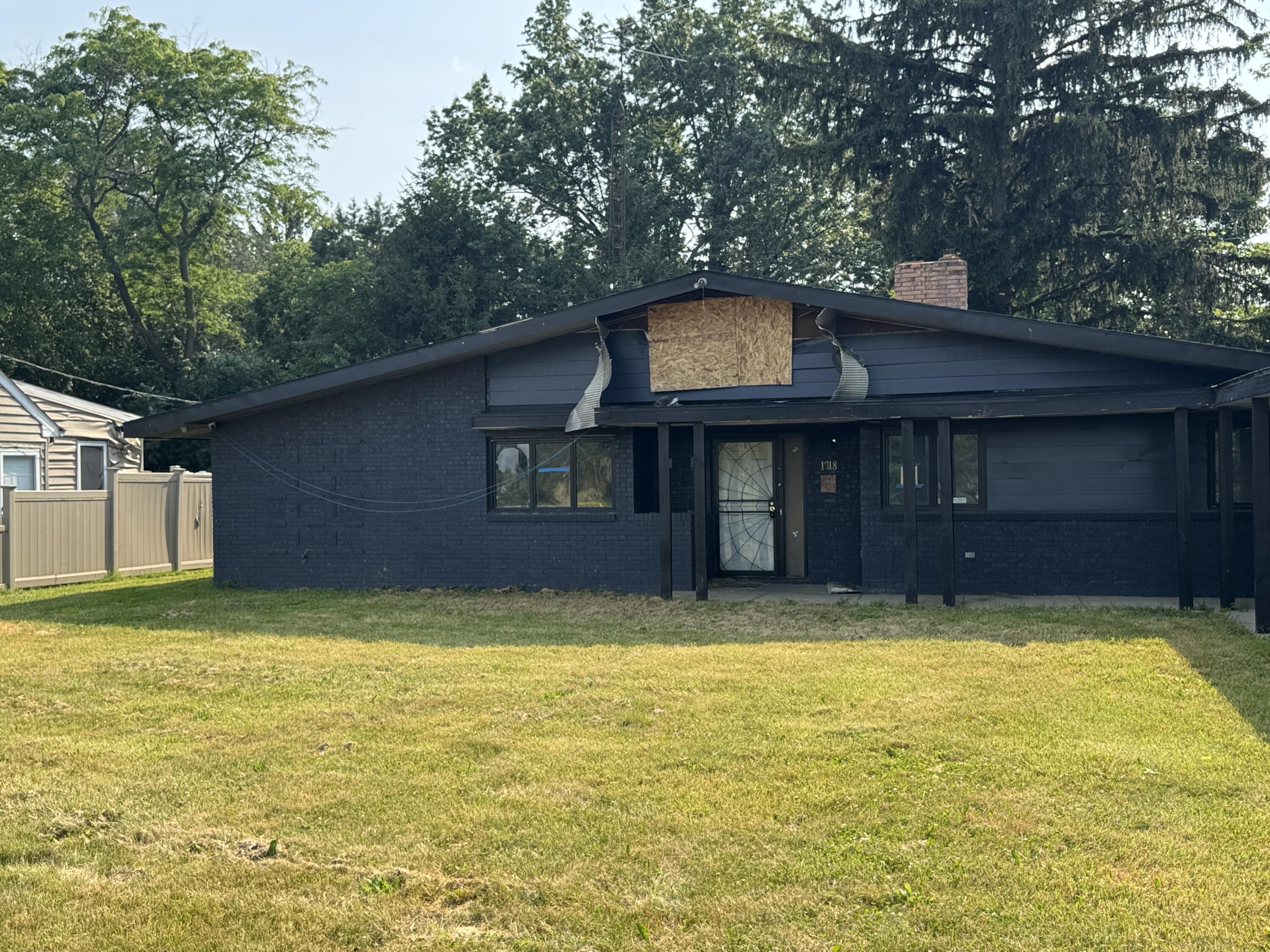 1718 Chelsea Circle Property Photo 1