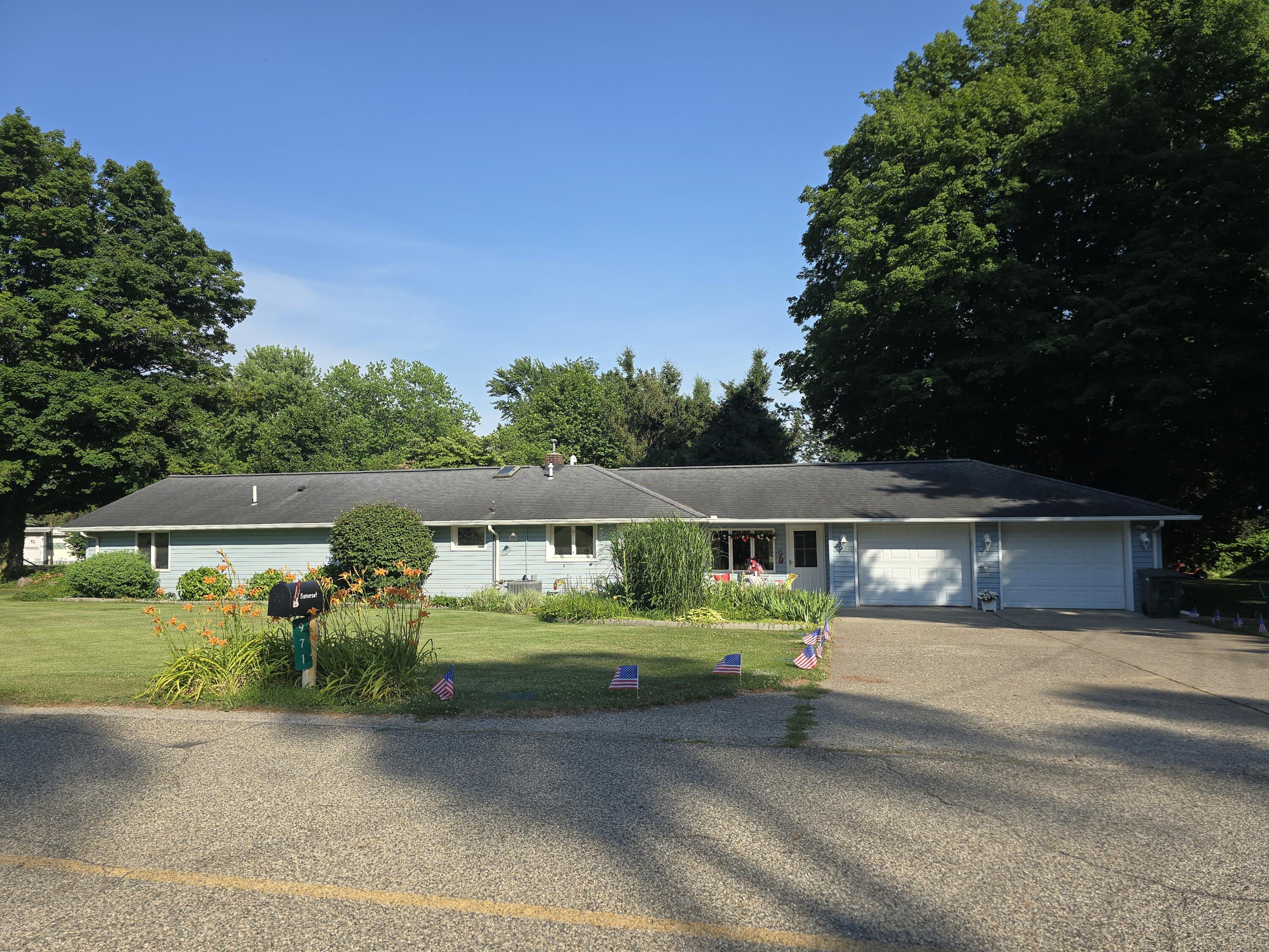 971 Weaver Road Property Photo 1