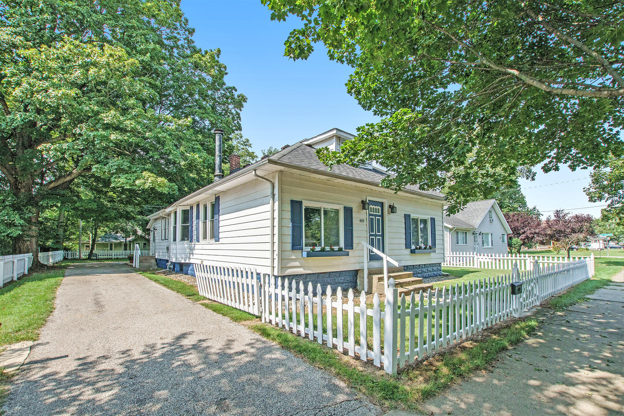 409 N Mechanic Street