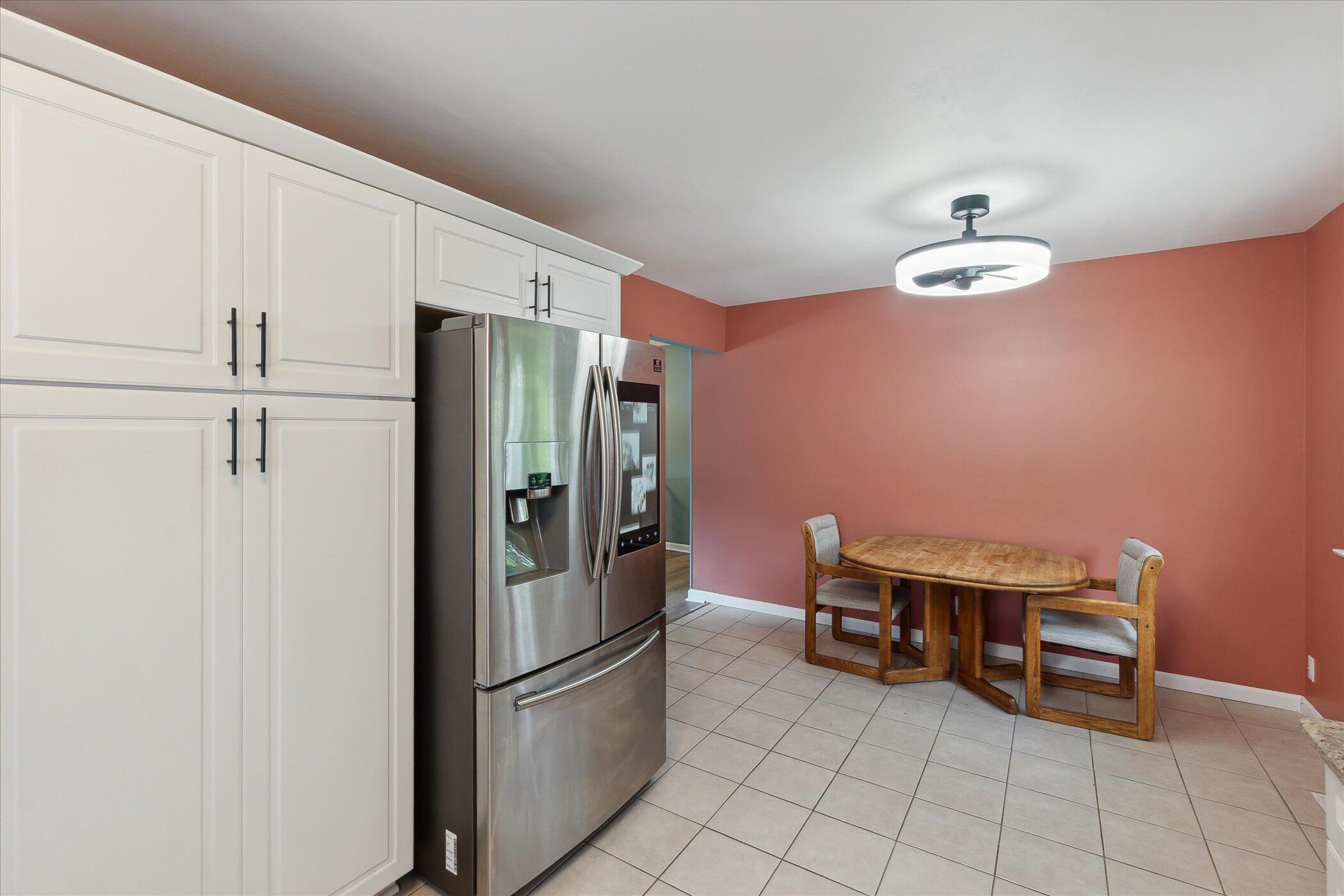 910 Newport Drive Property Photo 9