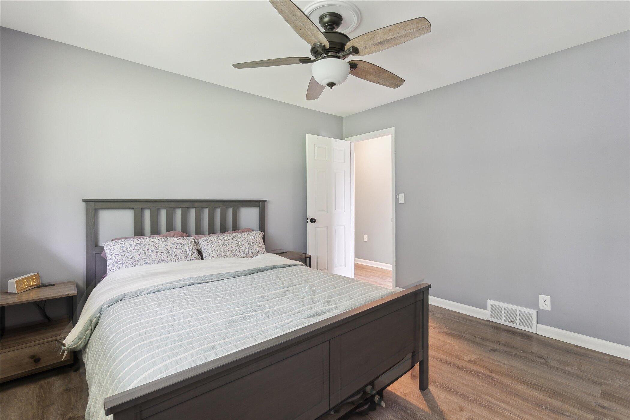 910 Newport Drive Property Photo 16