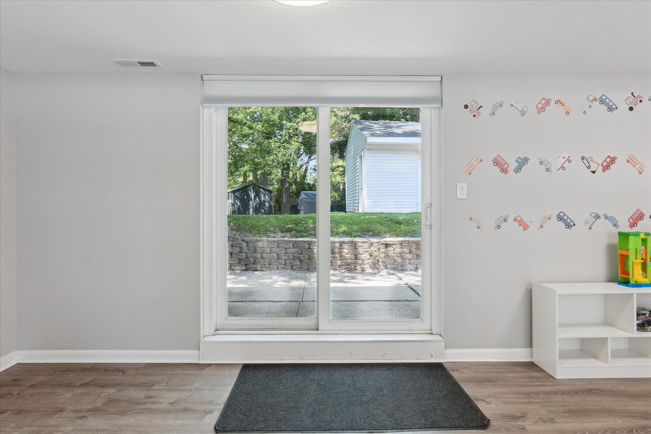 910 Newport Drive Property Photo 25