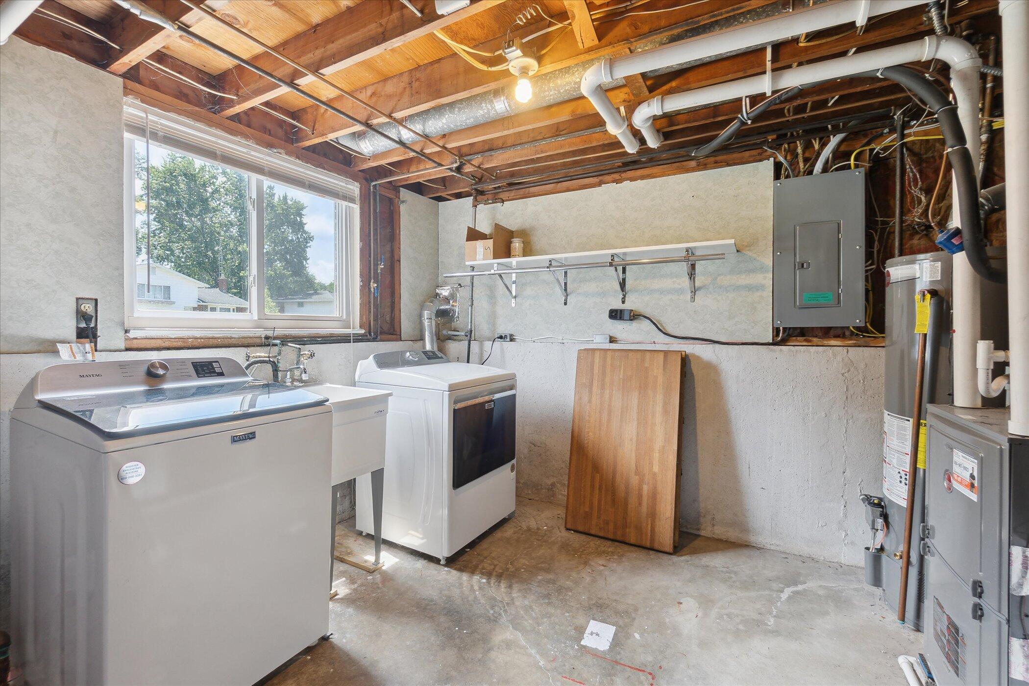 910 Newport Drive Property Photo 30
