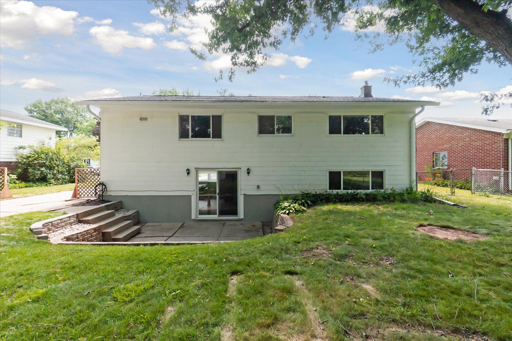 910 Newport Drive Property Photo 36